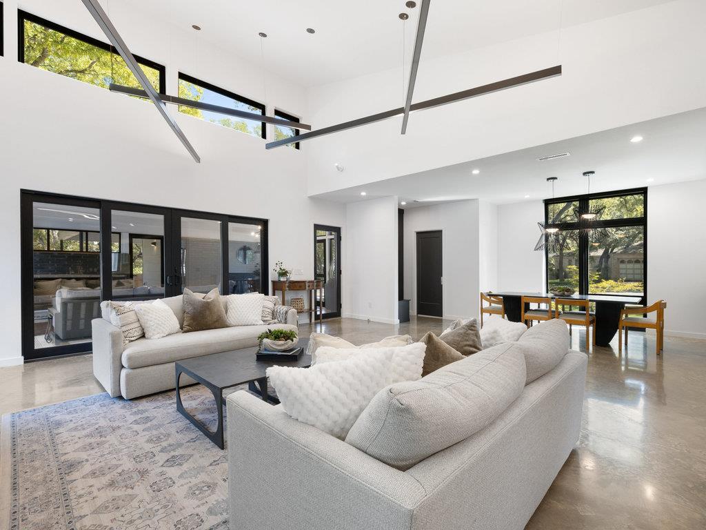 1600 Barton Hills Dr, Austin, TX 78704