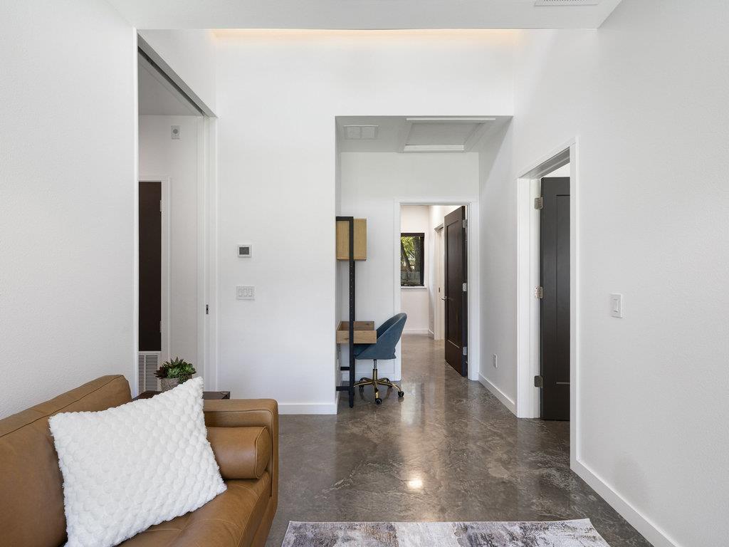 1600 Barton Hills Dr, Austin, TX 78704