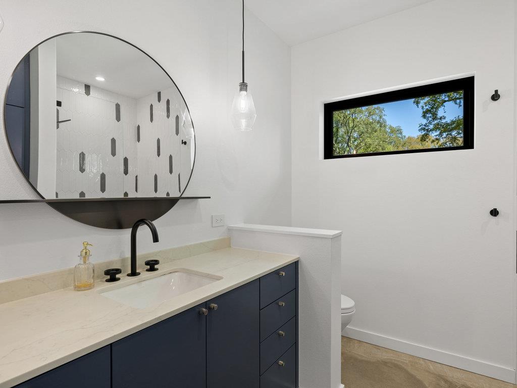 1600 Barton Hills Dr, Austin, TX 78704