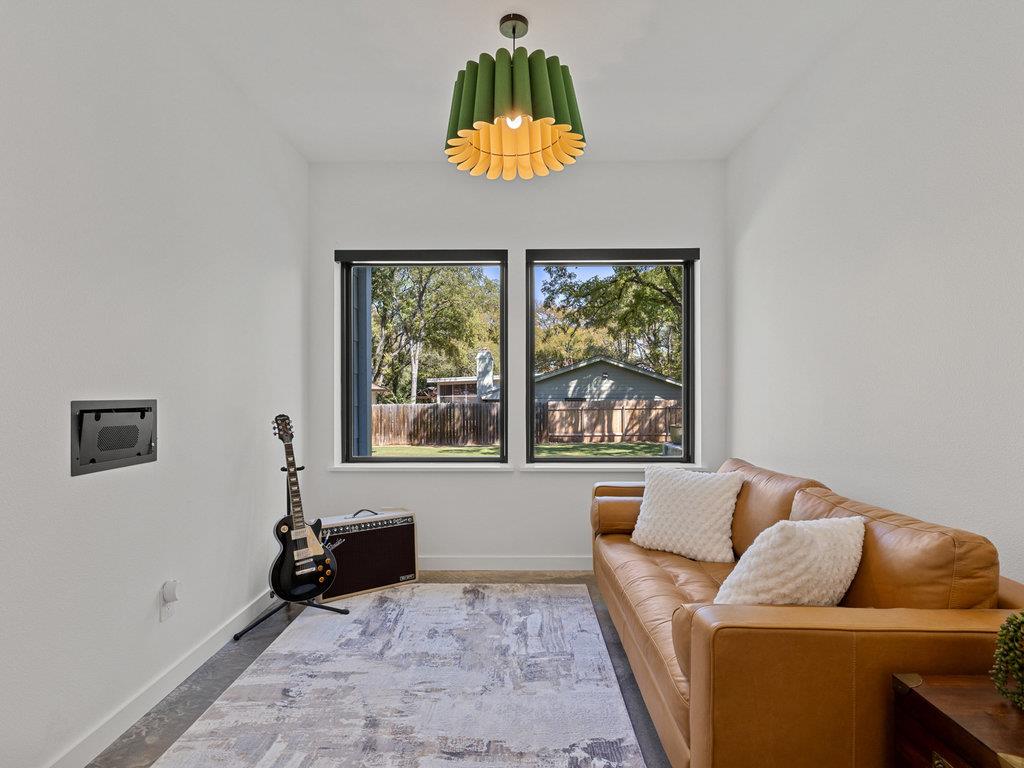 1600 Barton Hills Dr, Austin, TX 78704