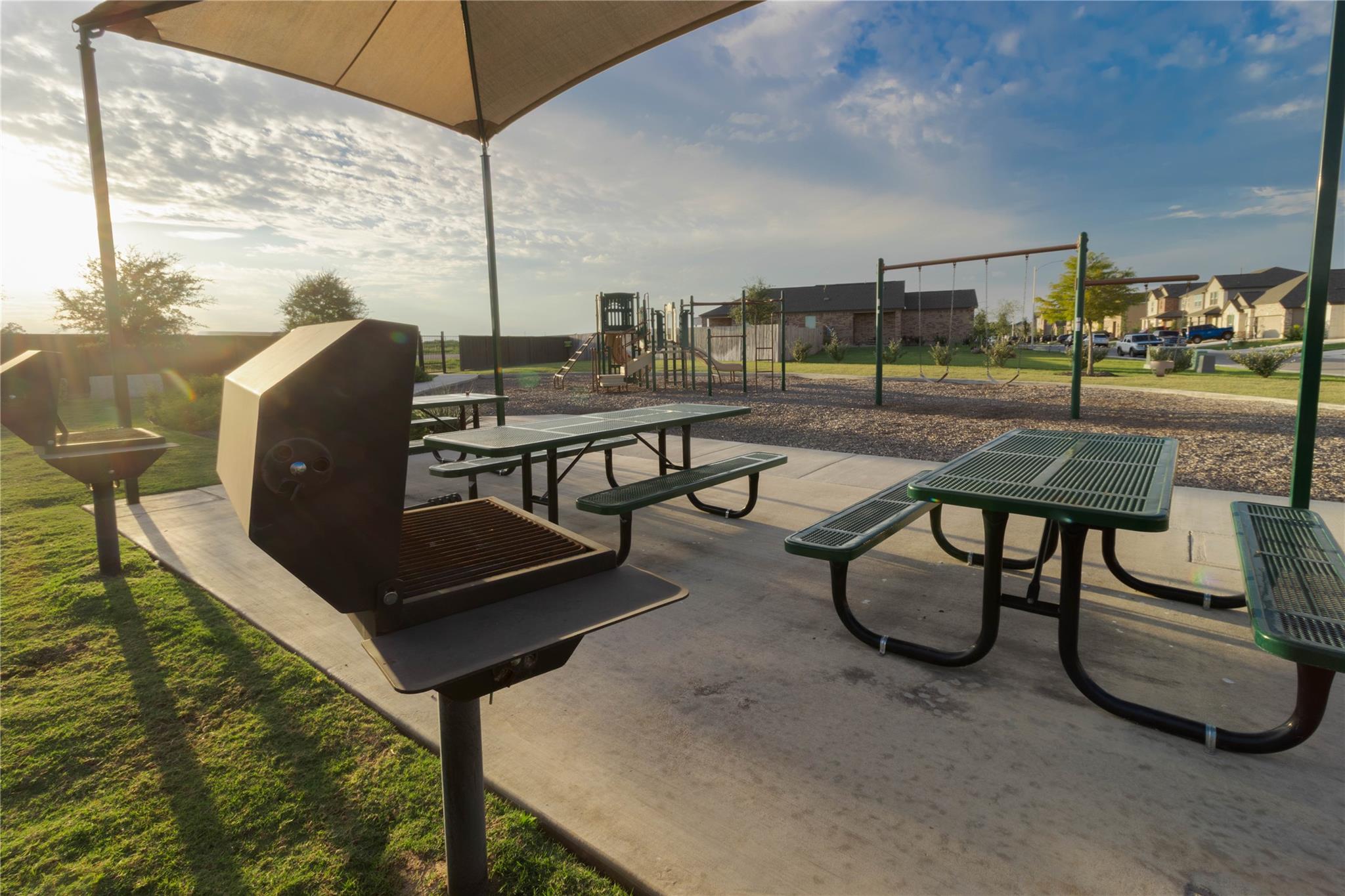 211 Summit Dr, Lockhart, TX 78644