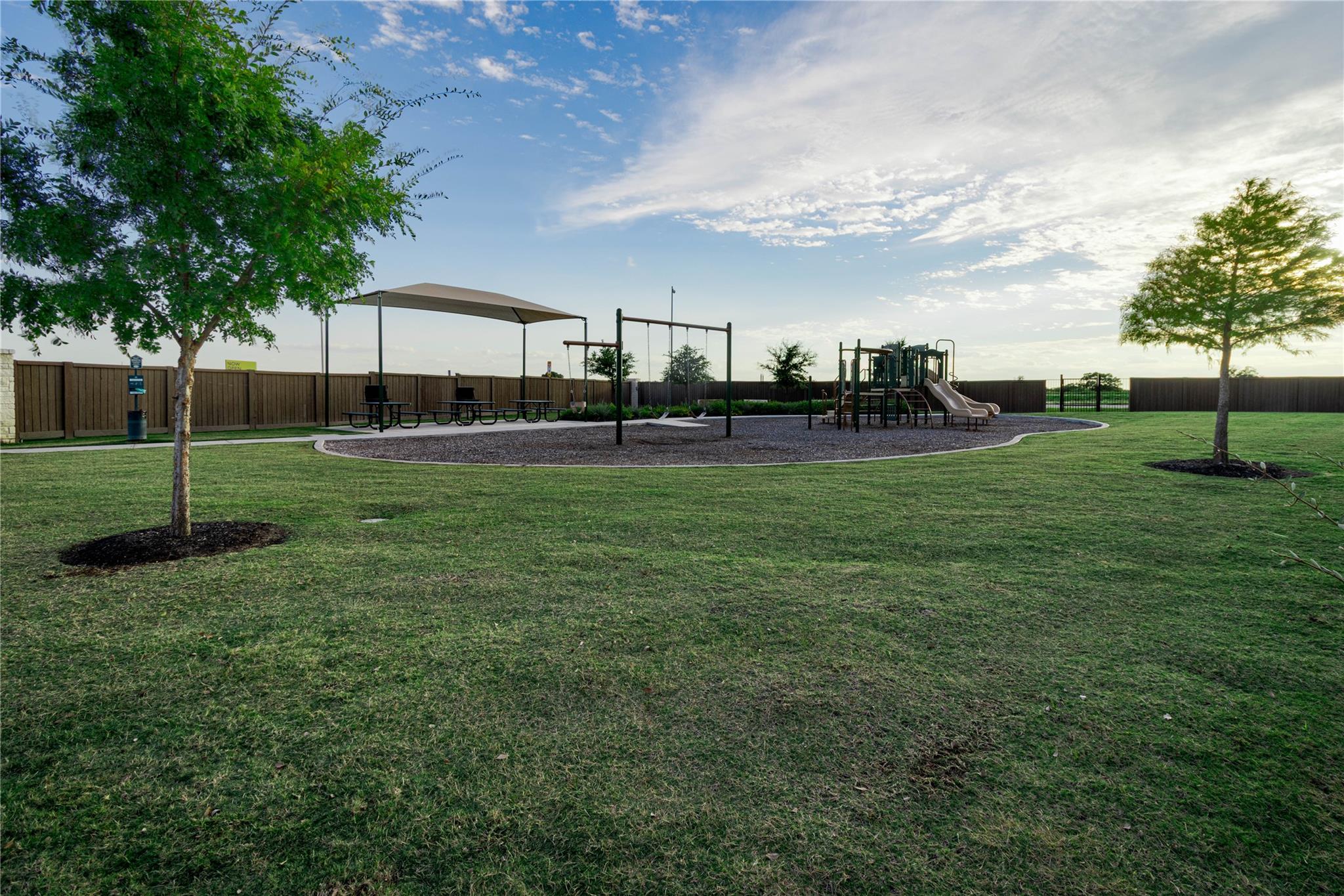 211 Summit Dr, Lockhart, TX 78644