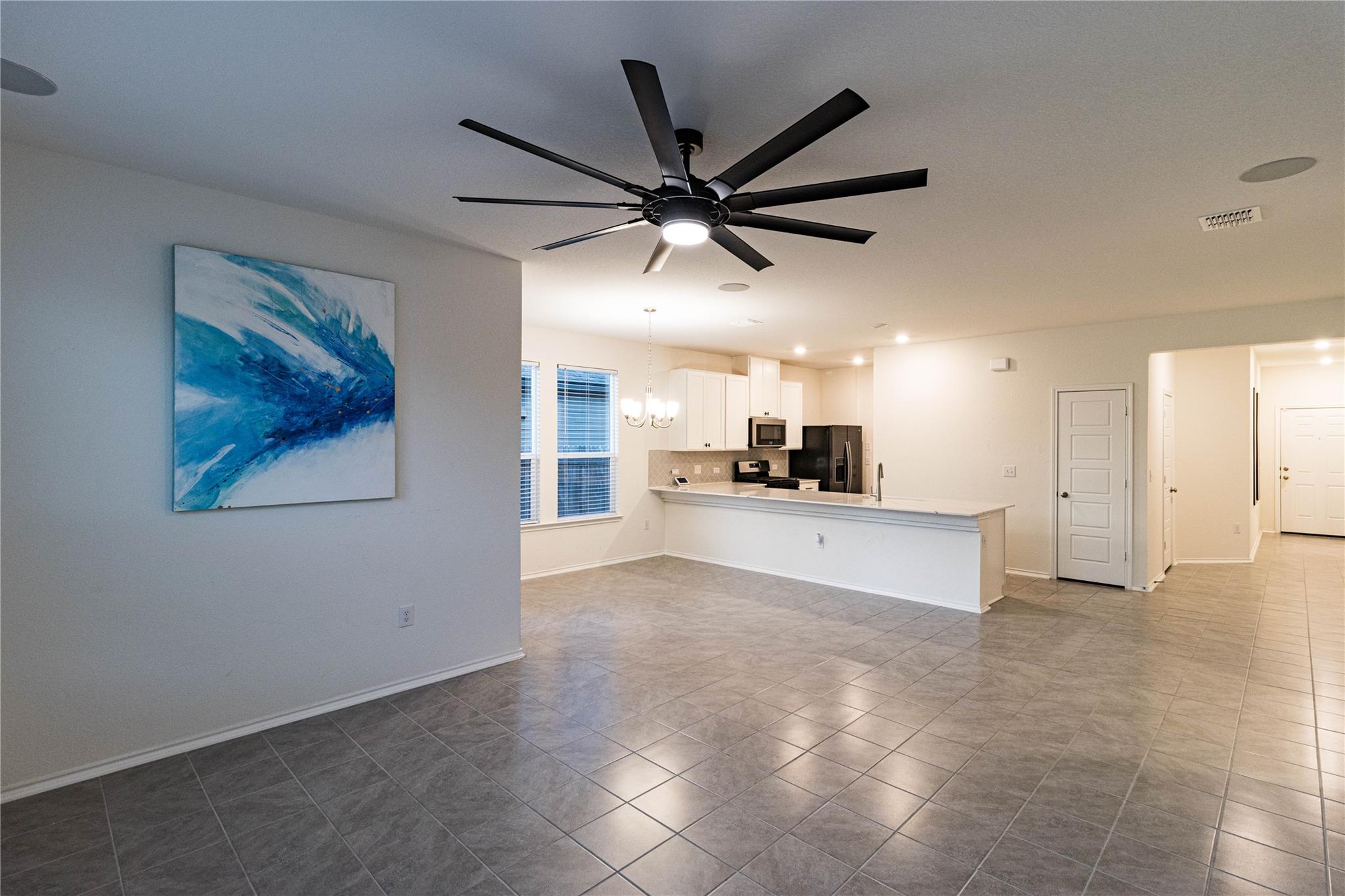 211 Summit Dr, Lockhart, TX 78644