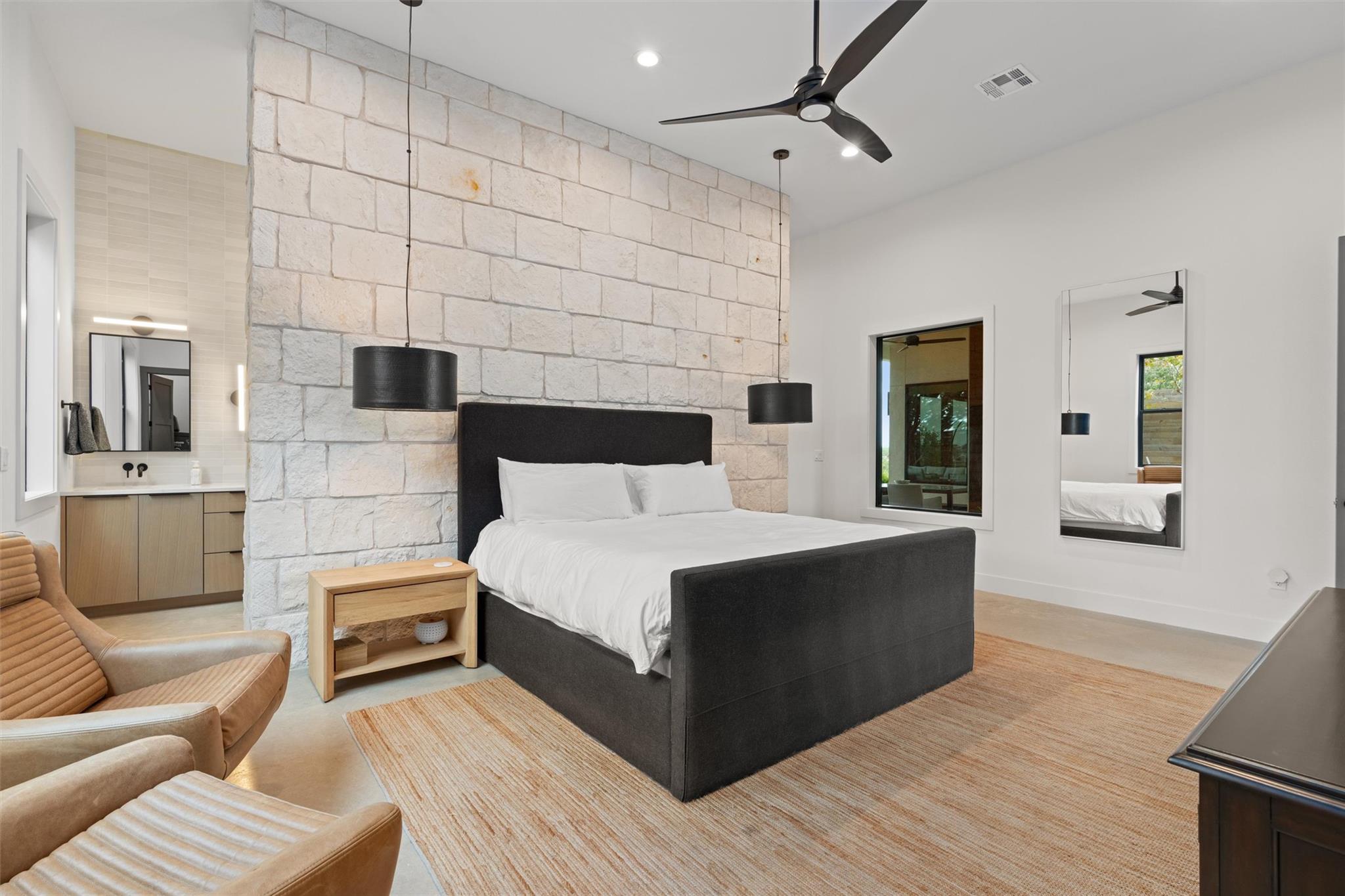 100 Overlook Dr, Liberty Hill, TX 78642