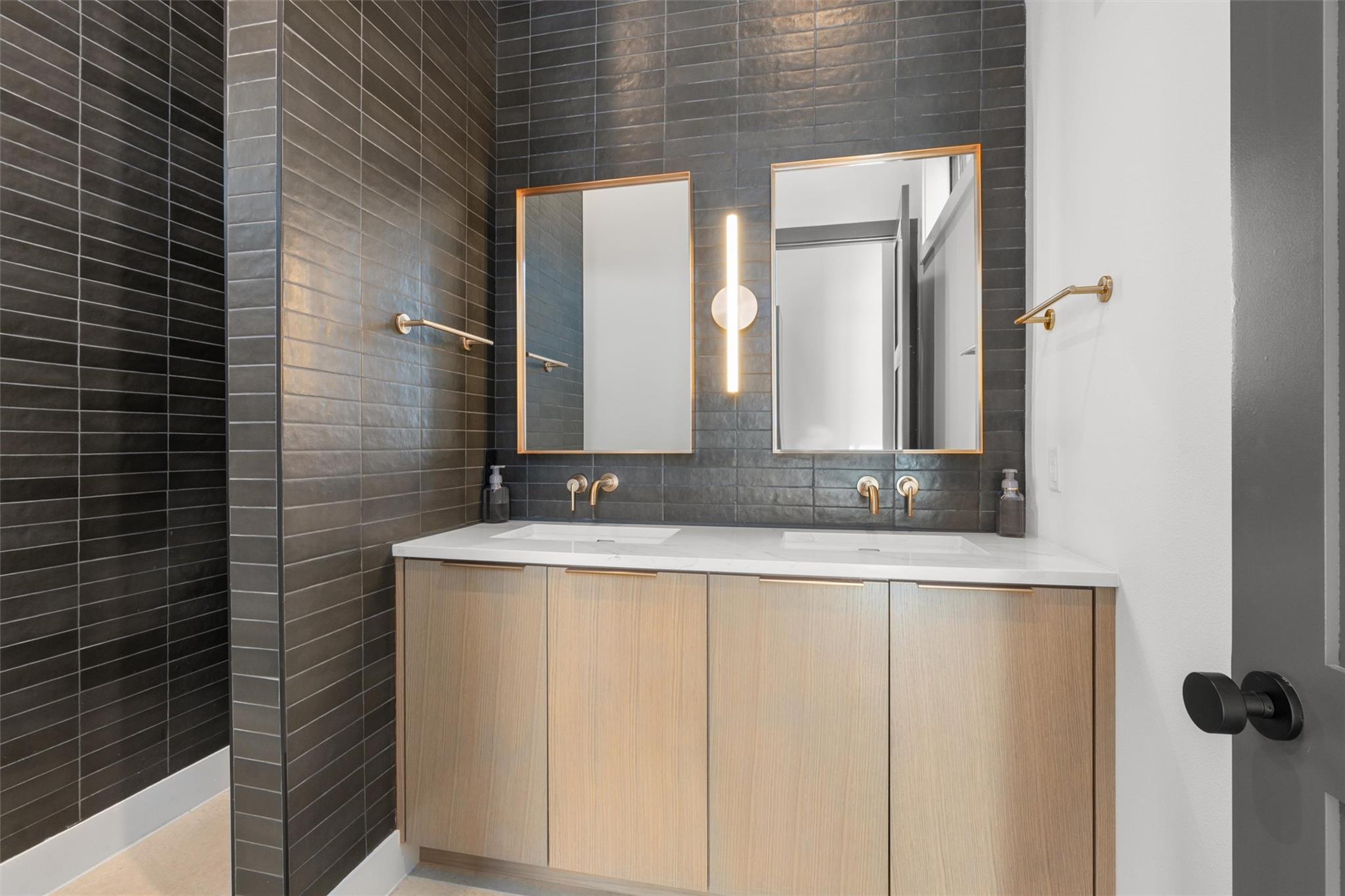 100 Overlook Dr, Liberty Hill, TX 78642