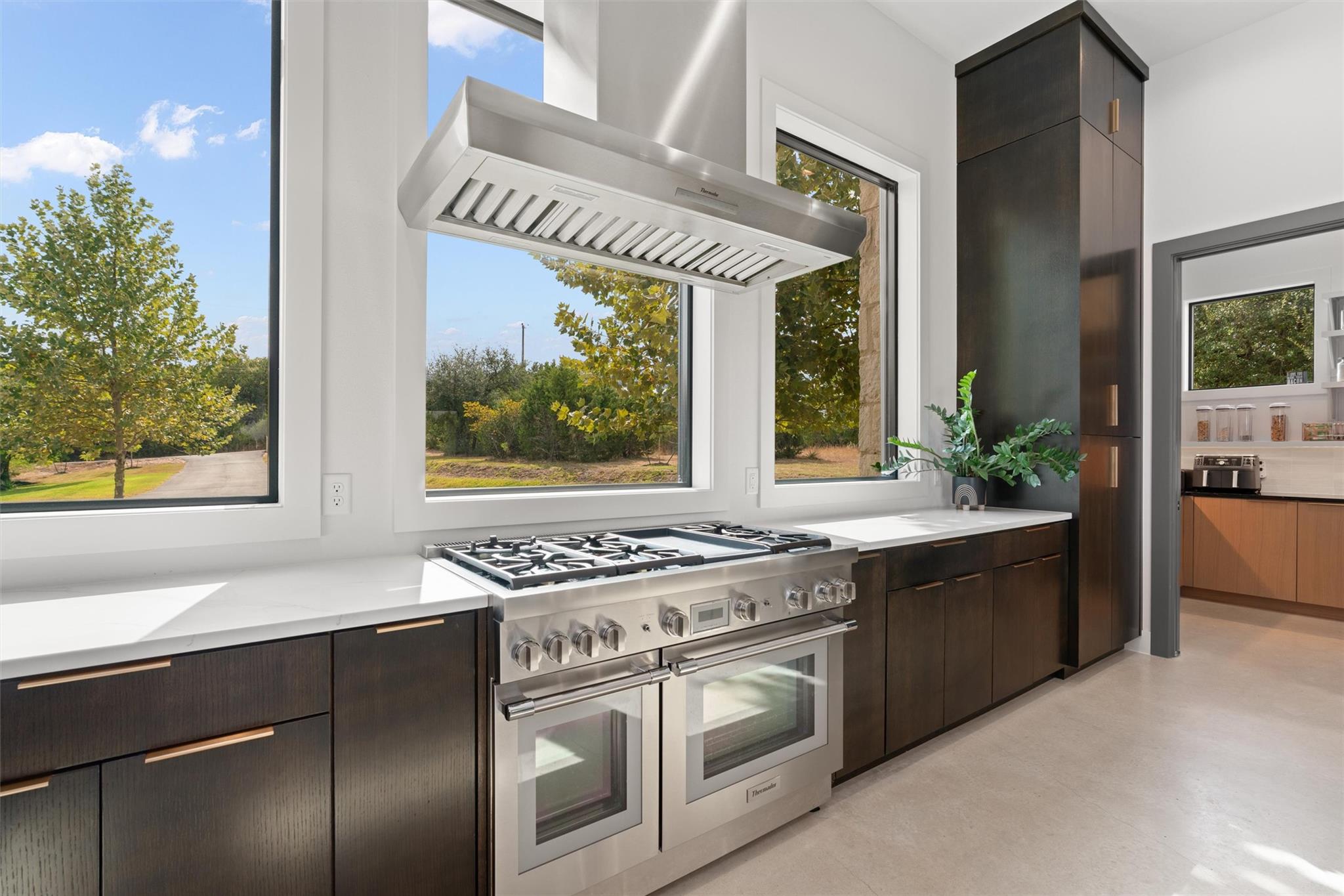 100 Overlook Dr, Liberty Hill, TX 78642