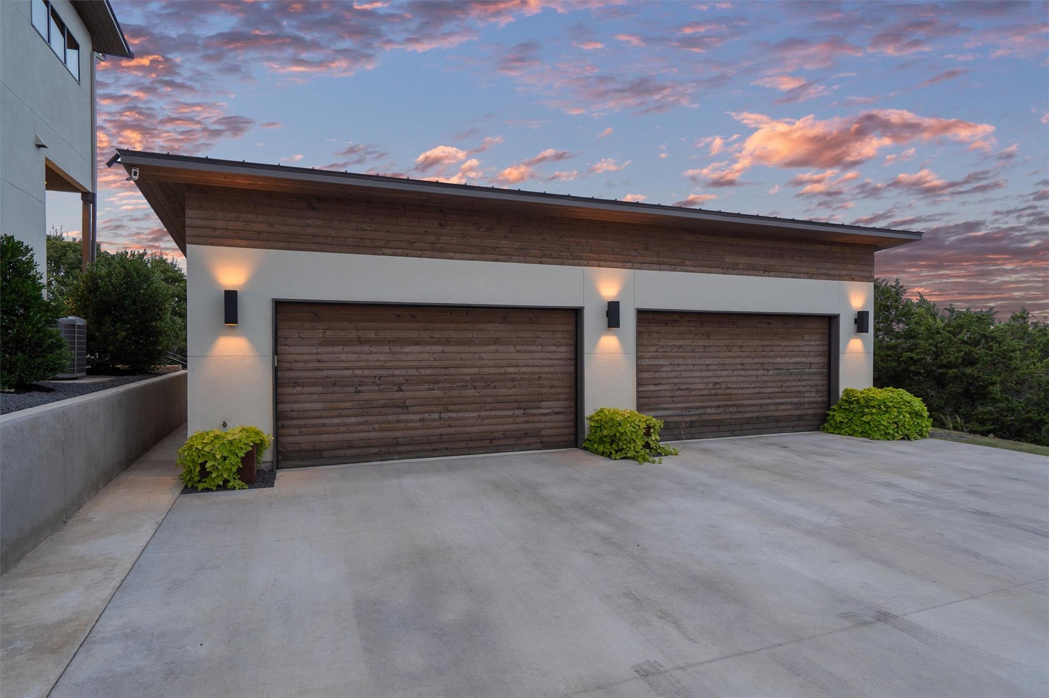 100 Overlook Dr, Liberty Hill, TX 78642