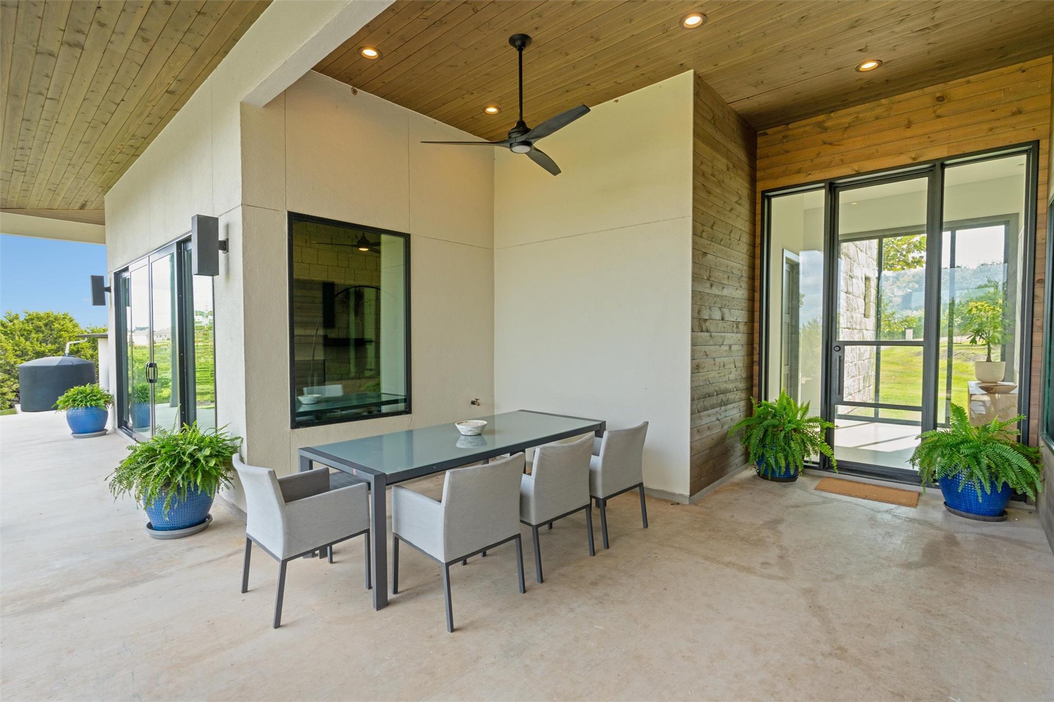 100 Overlook Dr, Liberty Hill, TX 78642