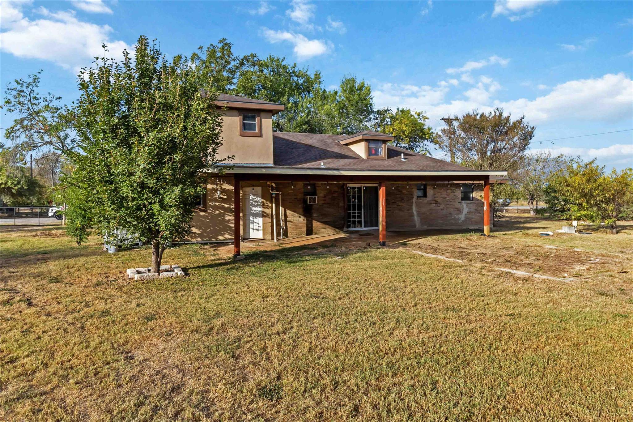 5115 Meadow Brook Ln, San Marcos, TX 78666