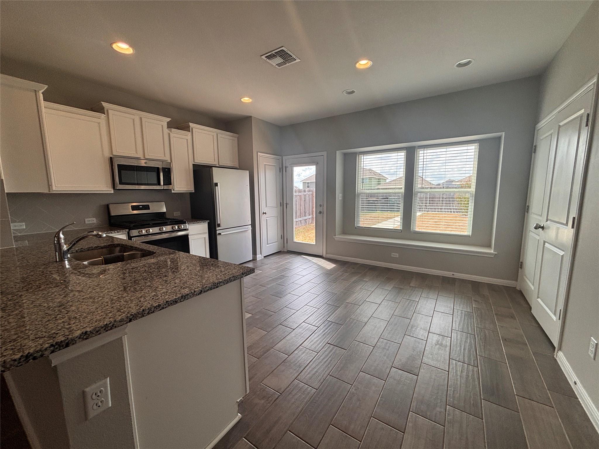 2916 Brand Iron Dr, San Marcos, TX 78666