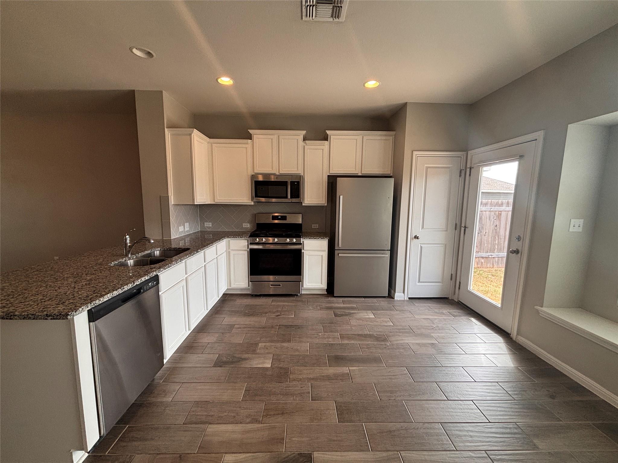 2916 Brand Iron Dr, San Marcos, TX 78666