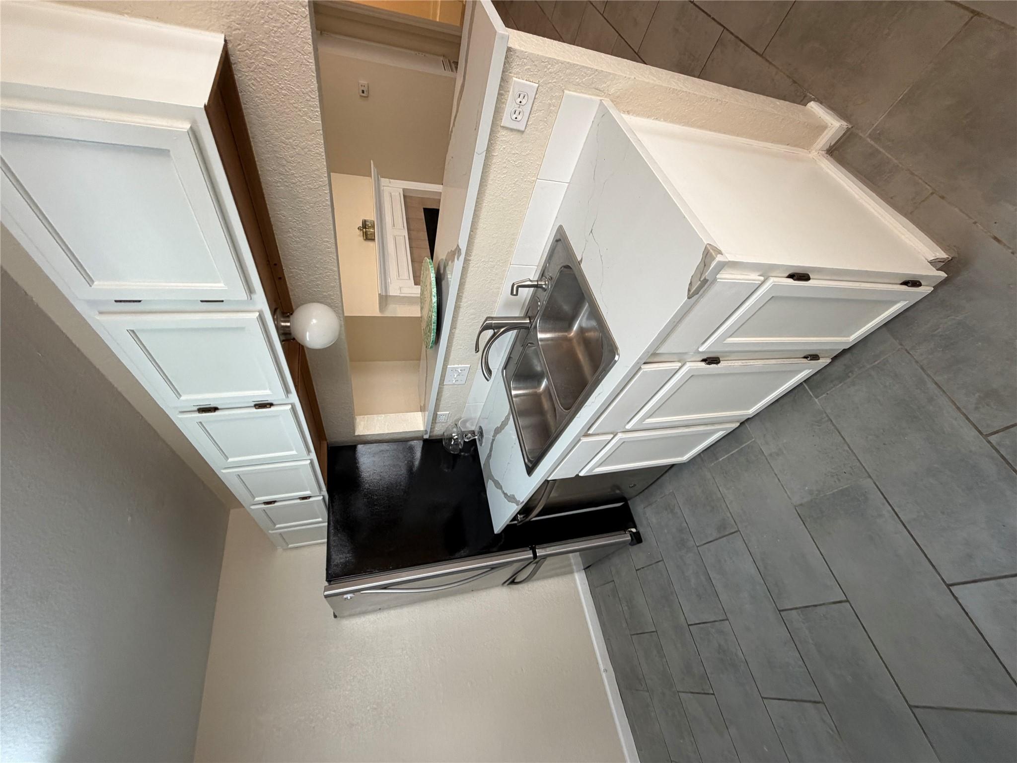 507 Cutty Trl # B, Lakeway, TX 78734