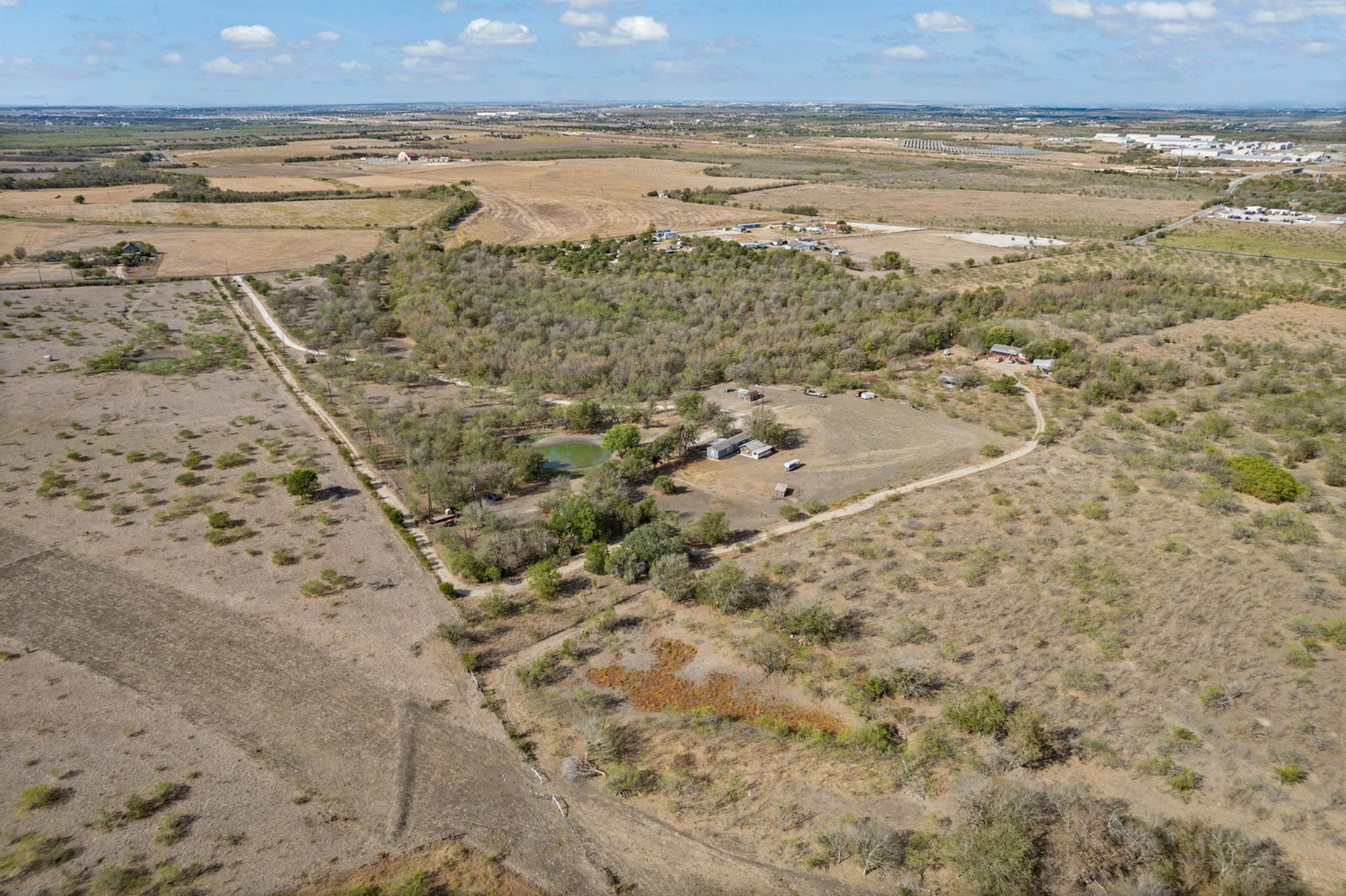13800 Hokanson Rd, Del Valle, TX 78617
