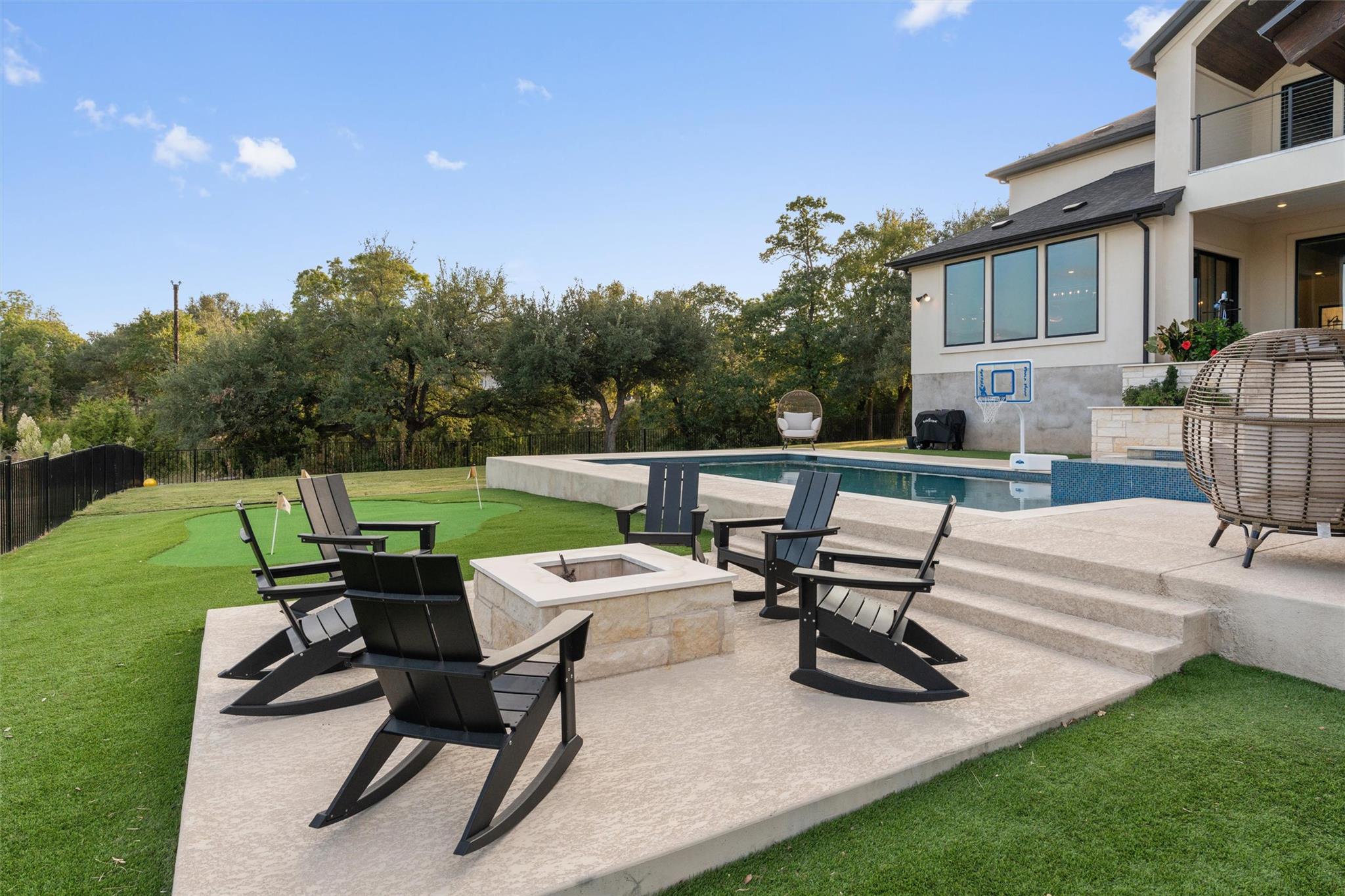 1008 Eagle Point Dr, Georgetown, TX 78628