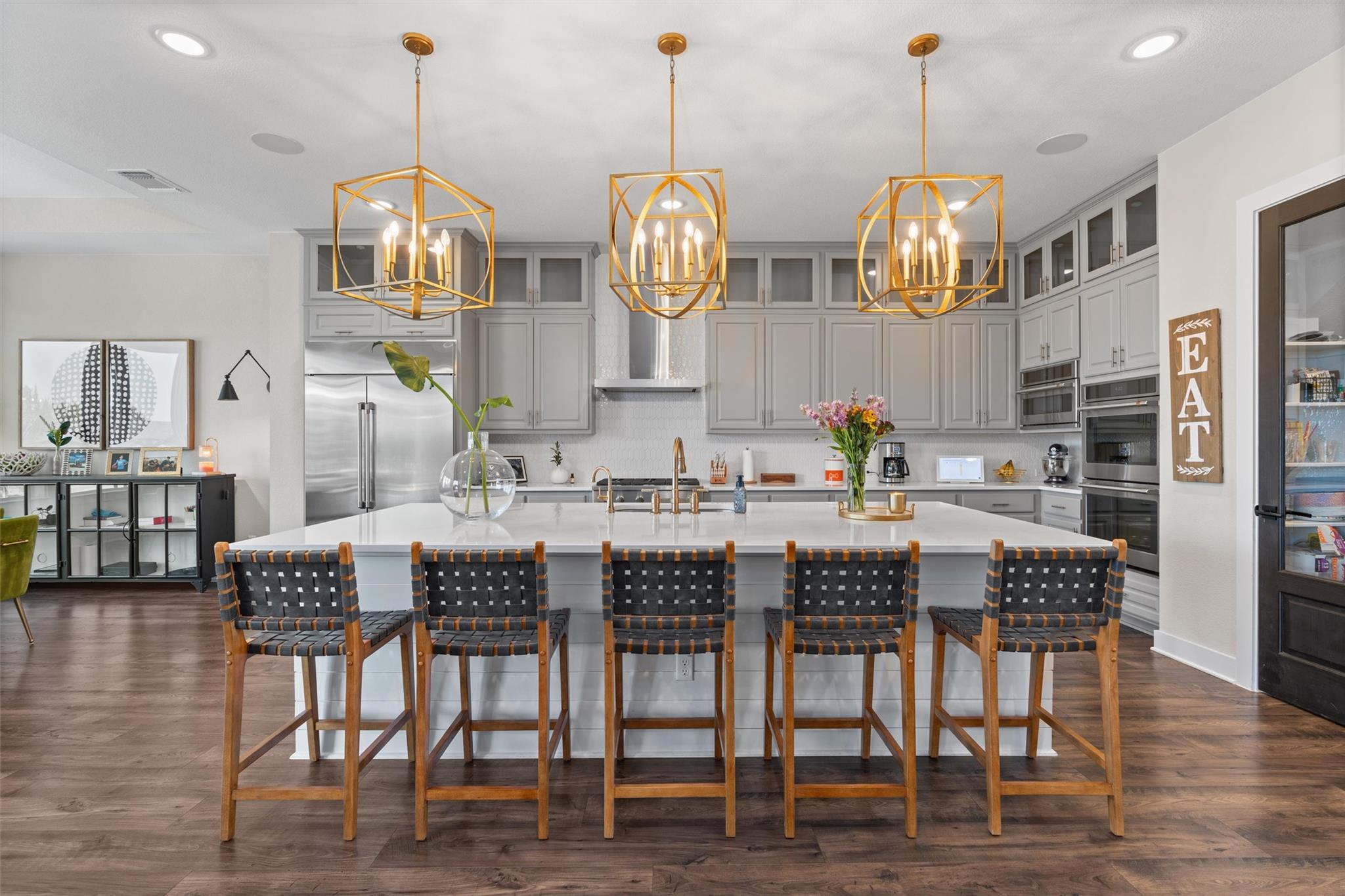 1008 Eagle Point Dr, Georgetown, TX 78628