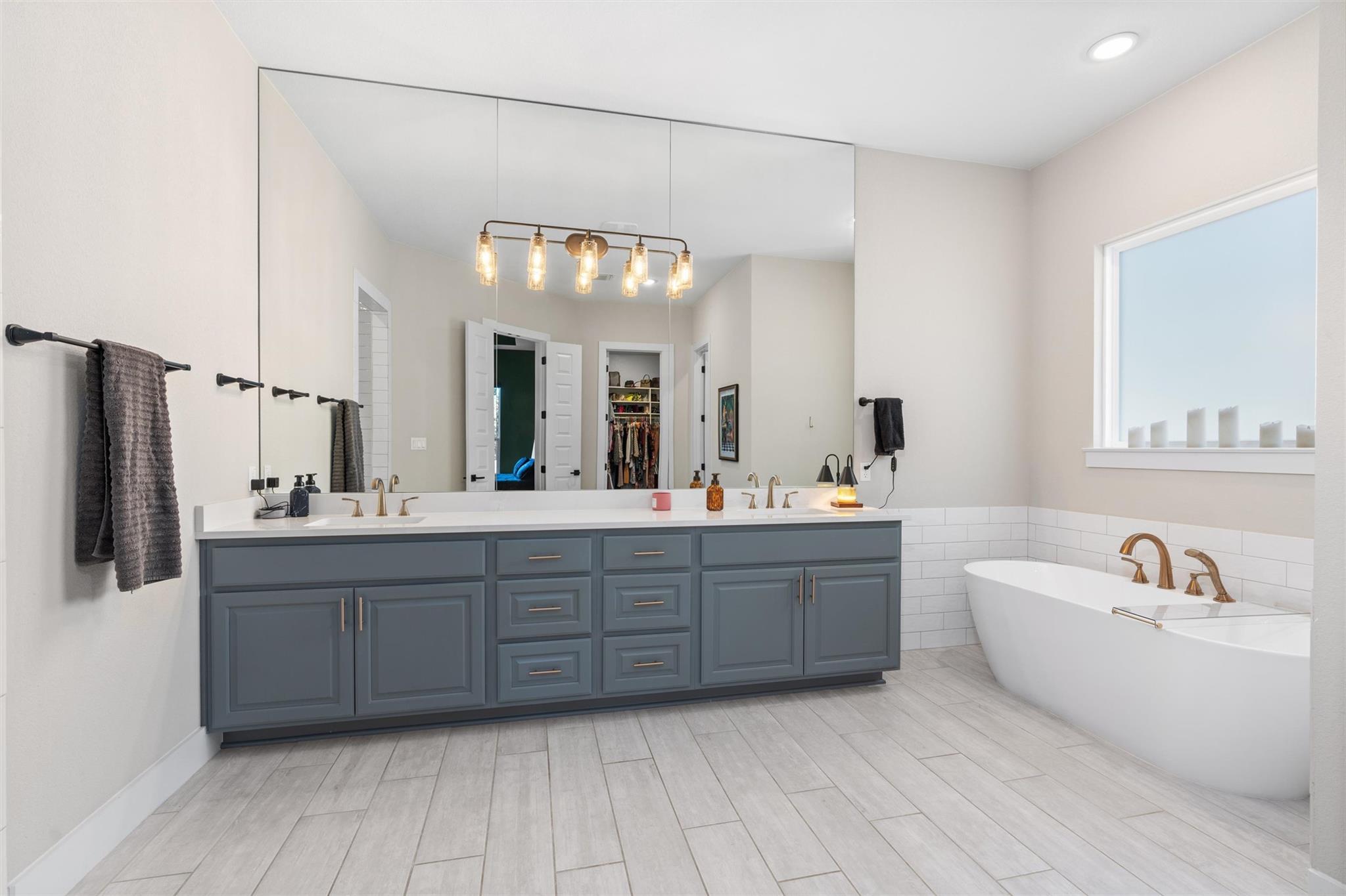 1008 Eagle Point Dr, Georgetown, TX 78628