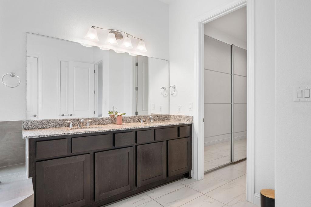 920 Villa Rialto Vw, Leander, TX 78641