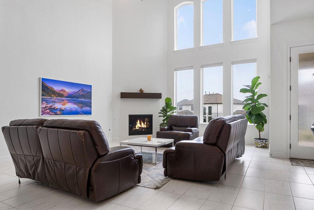 920 Villa Rialto Vw, Leander, TX 78641