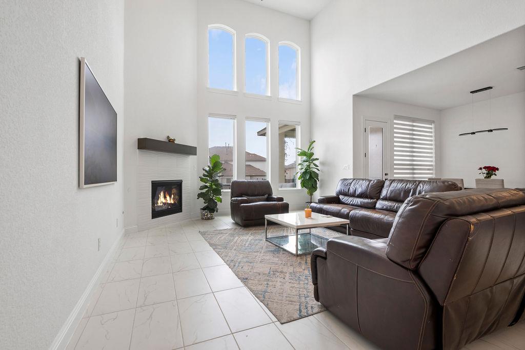 920 Villa Rialto Vw, Leander, TX 78641