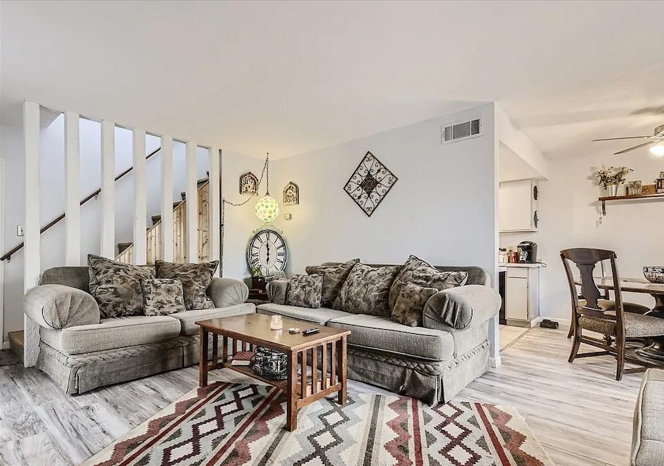 9026 Sawtooth Ln # A, Austin, TX 78729