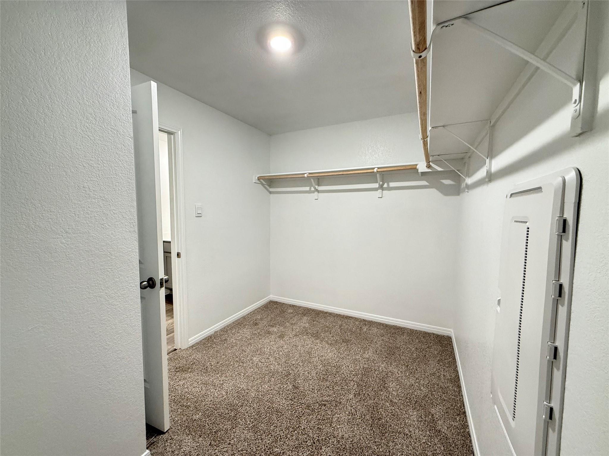 251 Arroyo Sweetwood Cir, Kyle, TX 78640