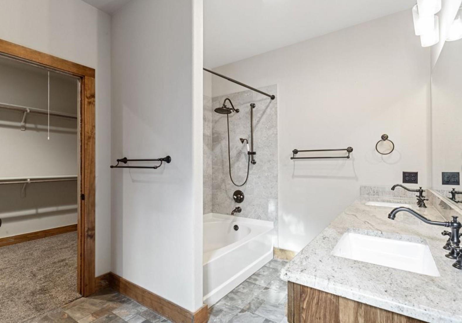 20603 Ridgeview Rd, Lago Vista, TX 78645