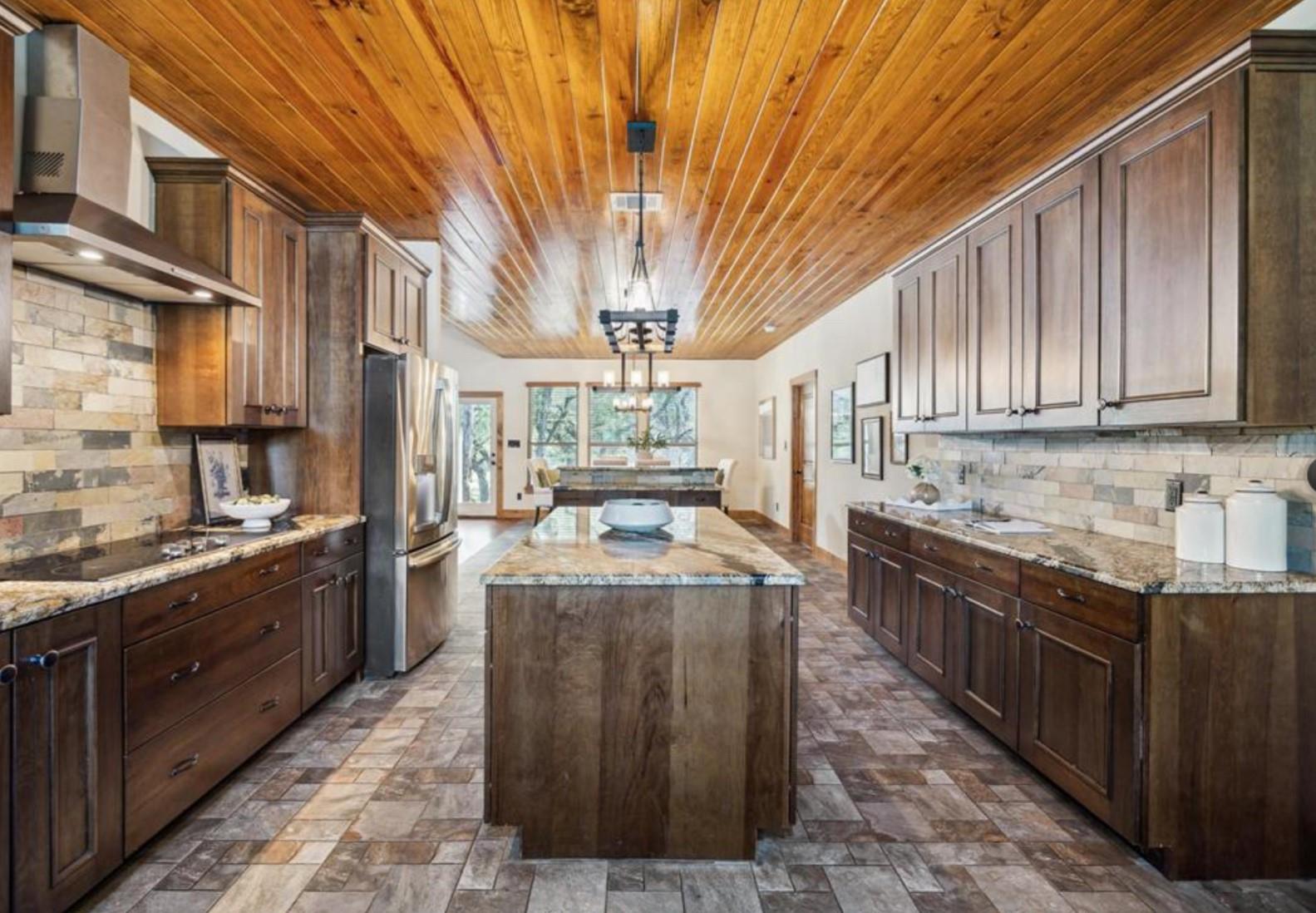 20603 Ridgeview Rd, Lago Vista, TX 78645