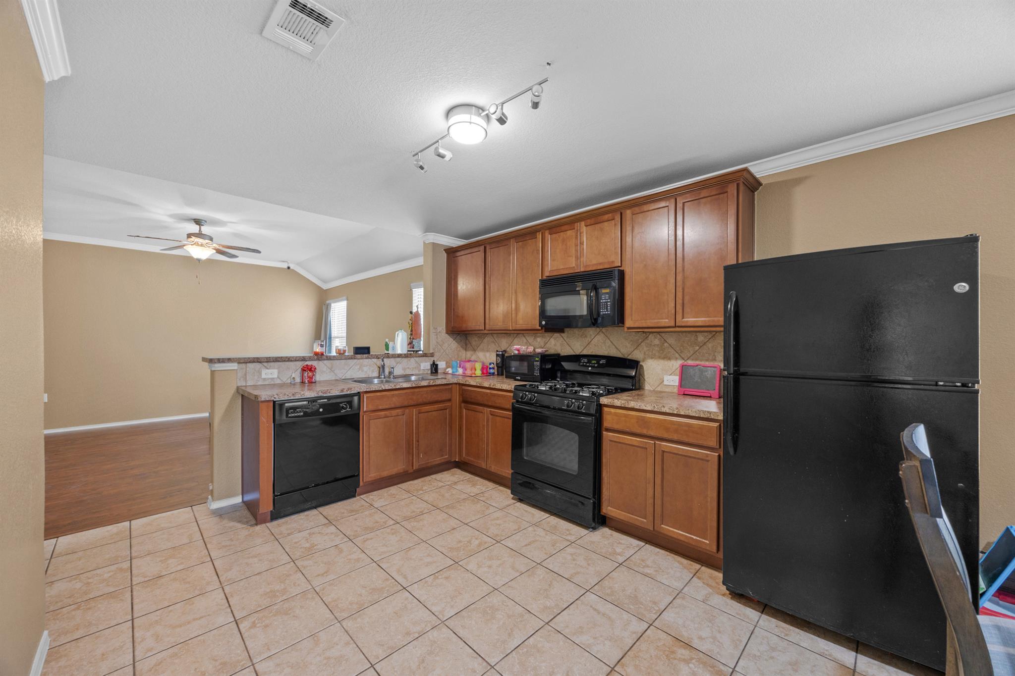 7128 Outfitter Dr, Austin, TX 78744