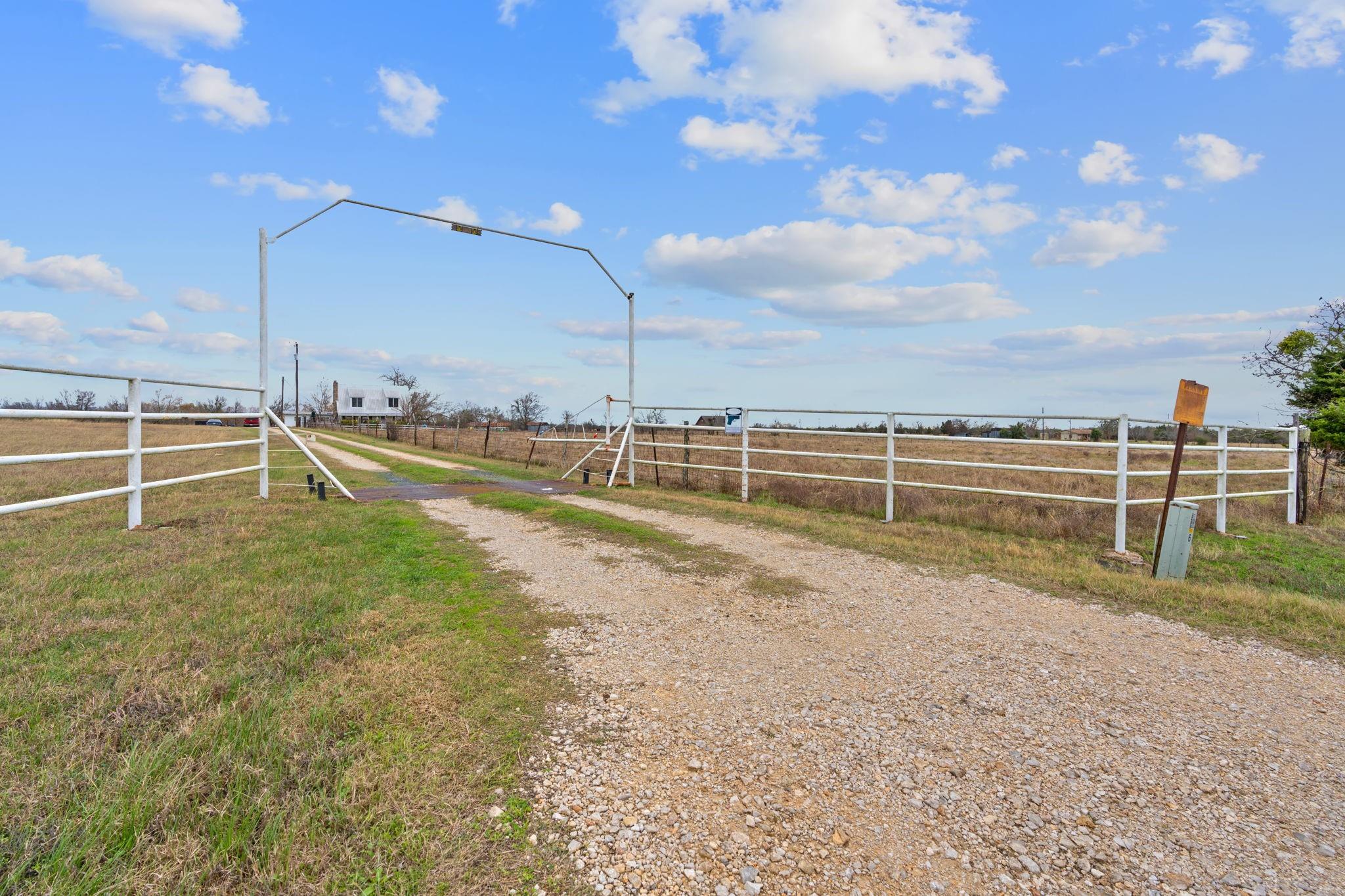 763 Upper Elgin River Rd, Elgin, TX 78621