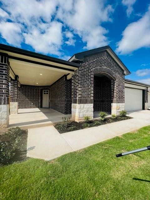 803 Pease River Way, Hutto, TX 78634