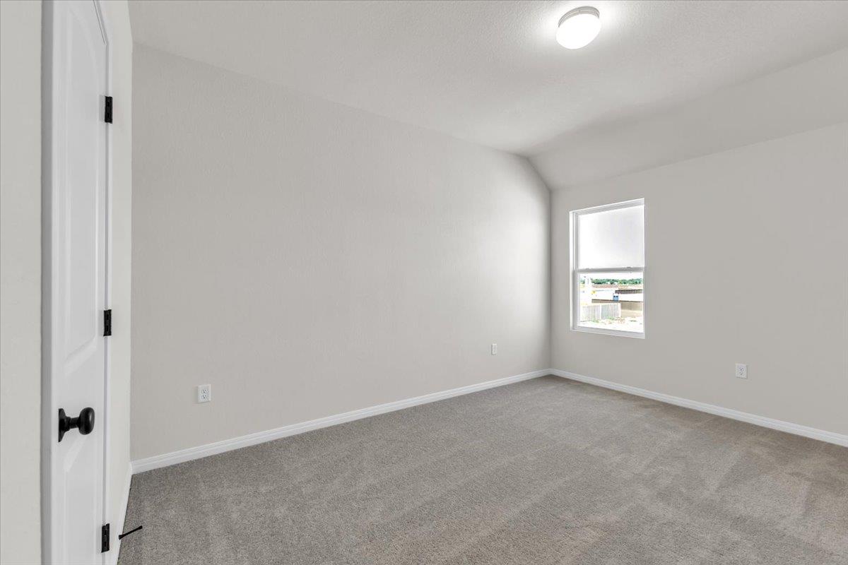 302 Willow Heights Dr, Hutto, TX 78634