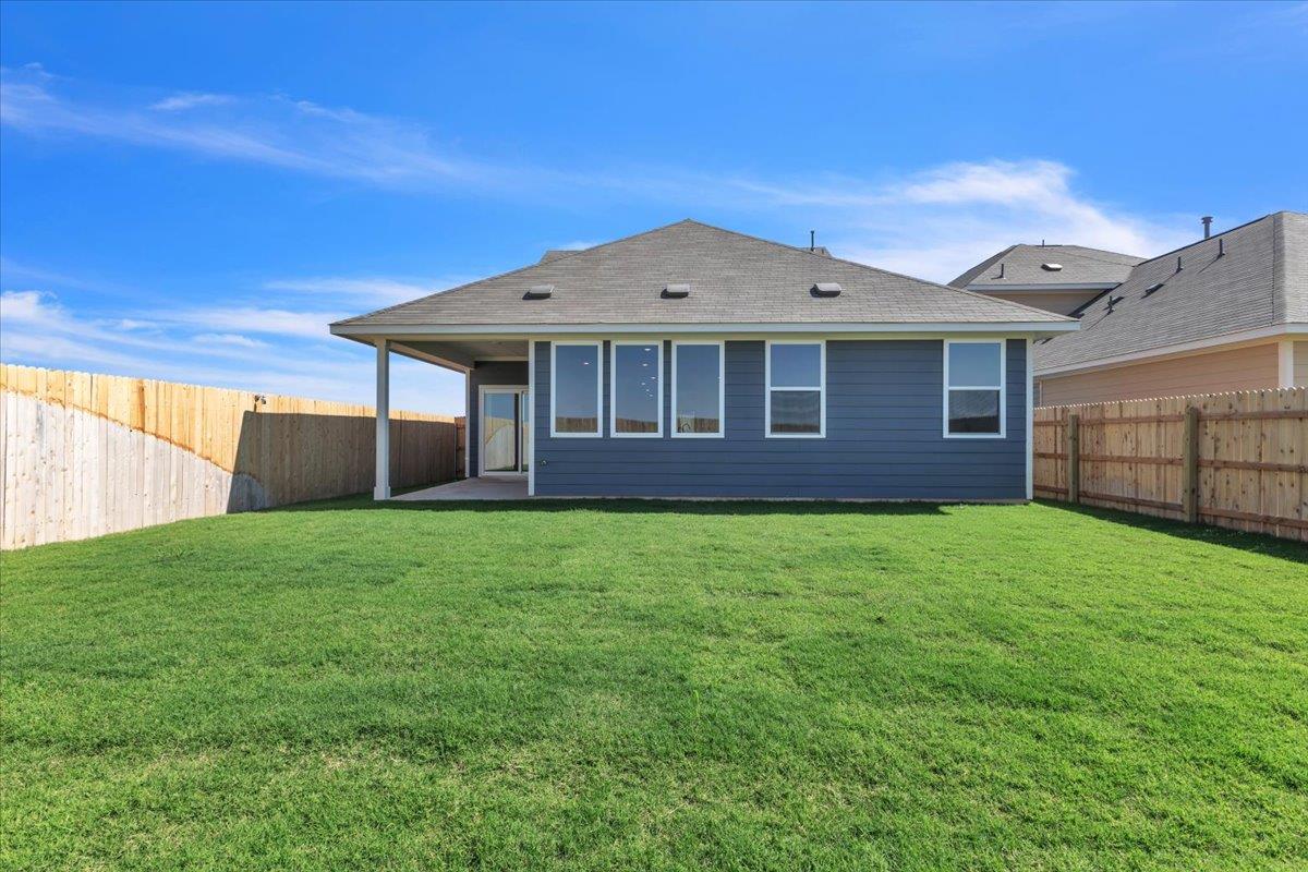 302 Willow Heights Dr, Hutto, TX 78634