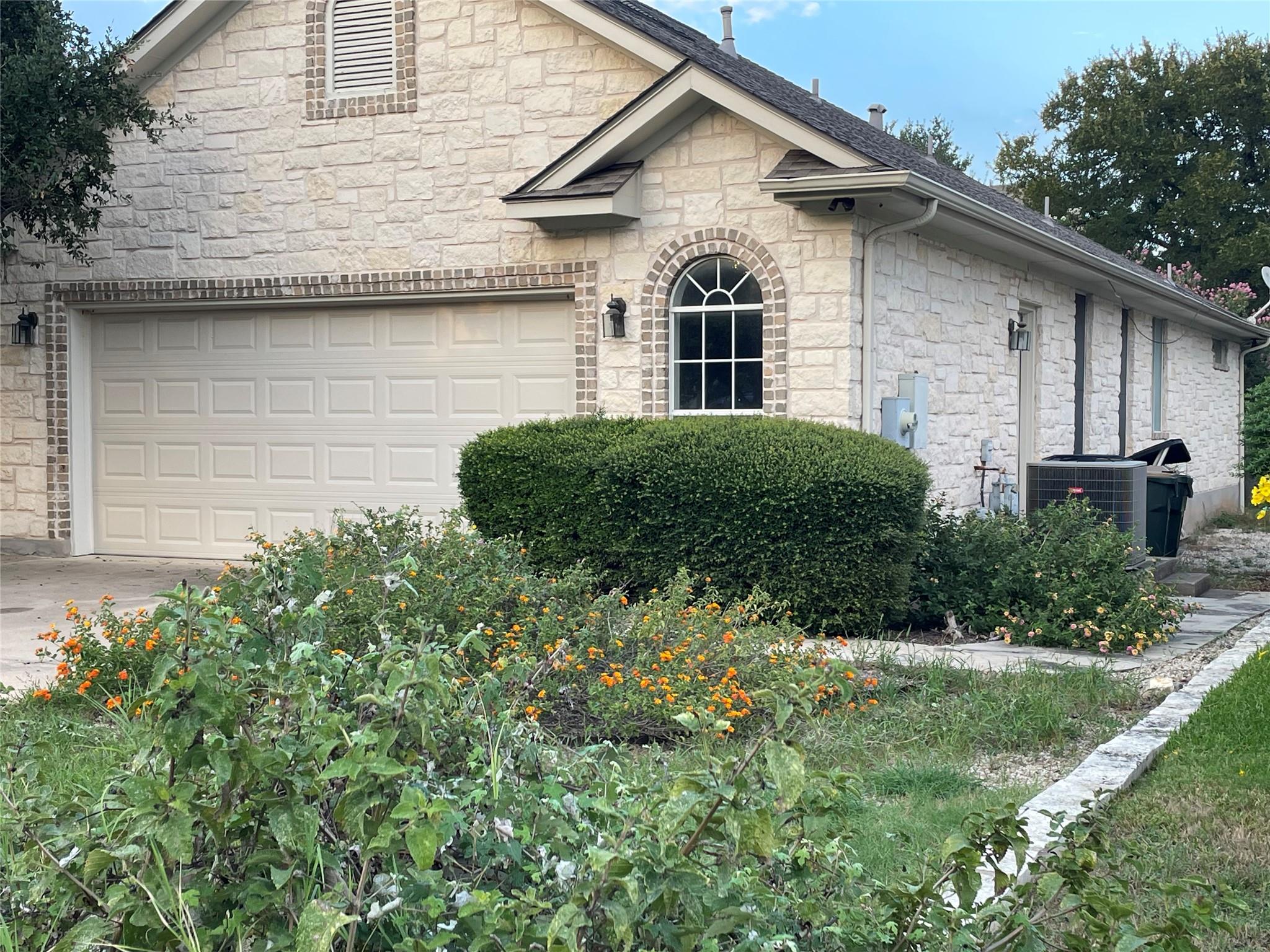 120 W Brazos Dr, Georgetown, TX 78628