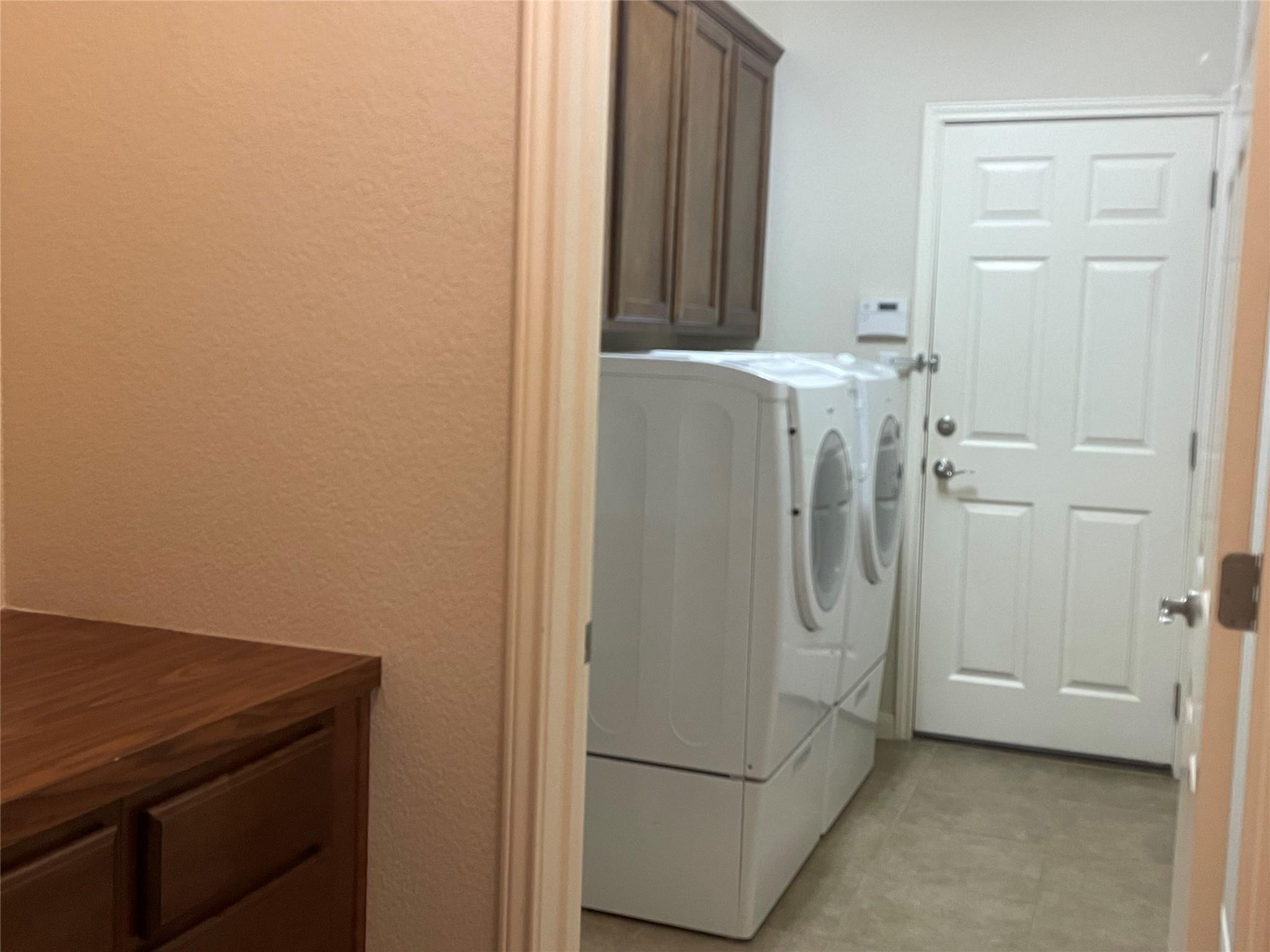 120 W Brazos Dr, Georgetown, TX 78628