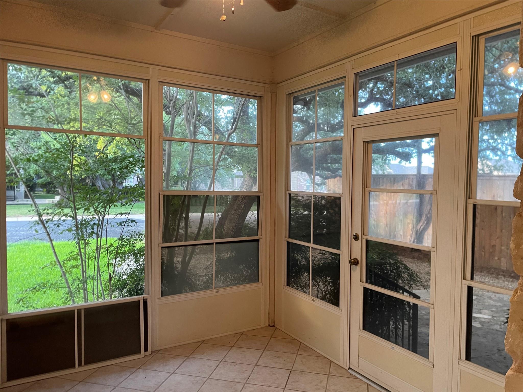 120 W Brazos Dr, Georgetown, TX 78628