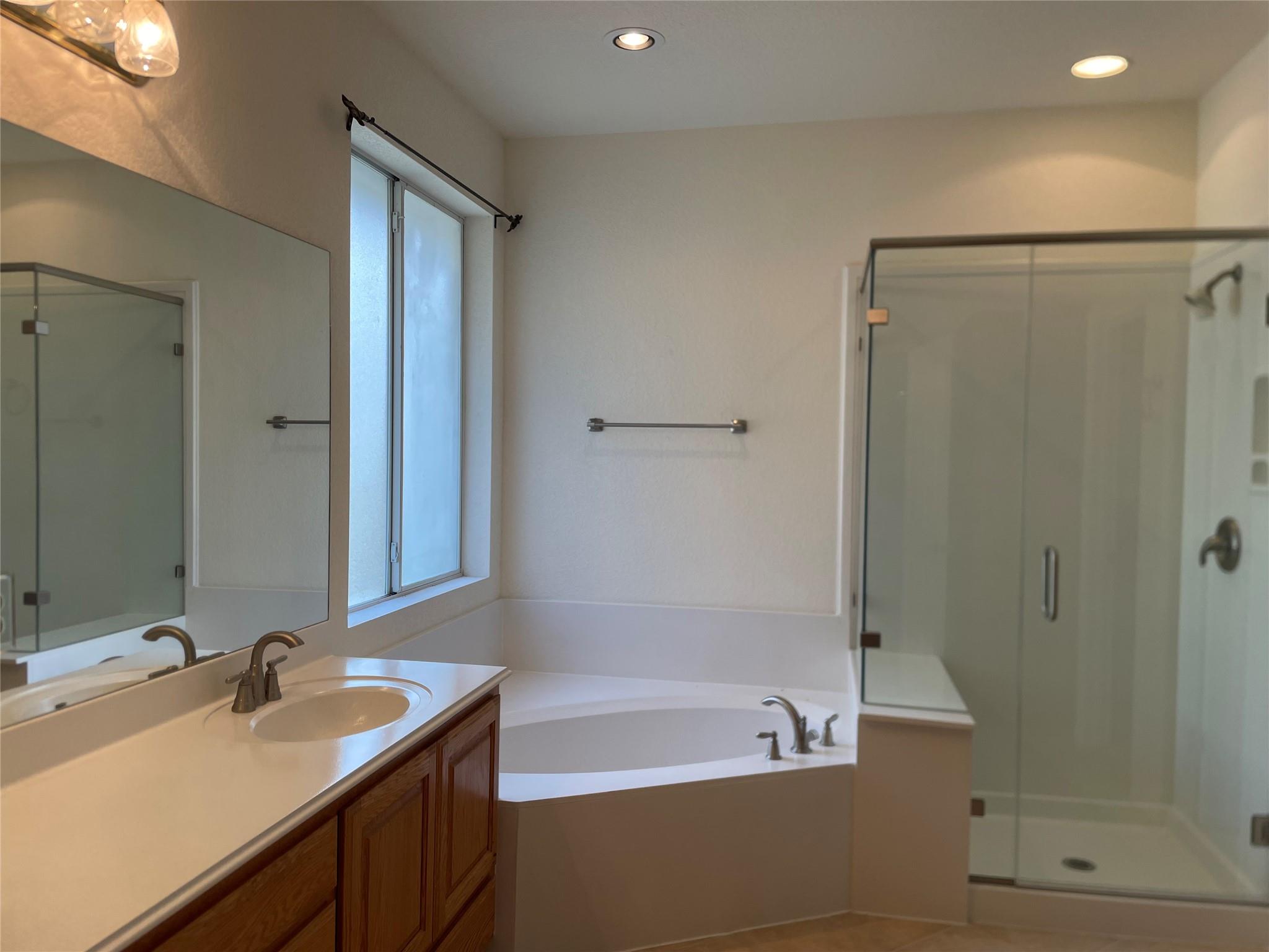 120 W Brazos Dr, Georgetown, TX 78628