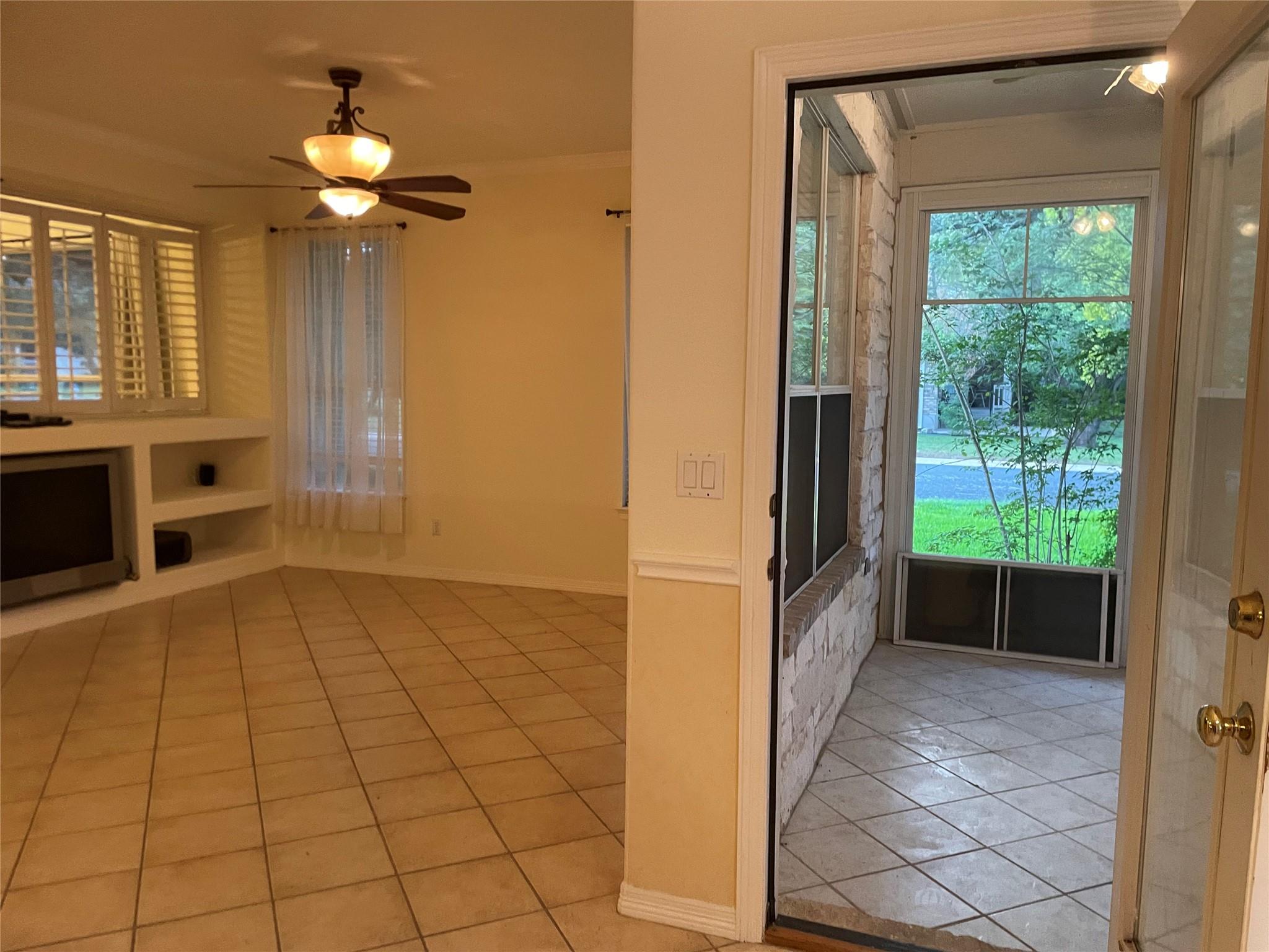 120 W Brazos Dr, Georgetown, TX 78628