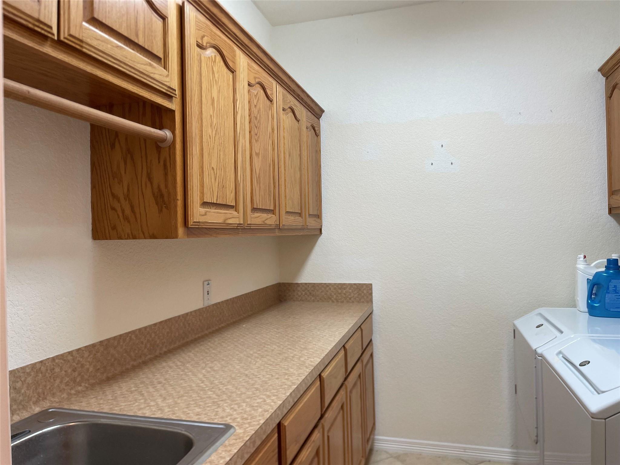 120 W Brazos Dr, Georgetown, TX 78628