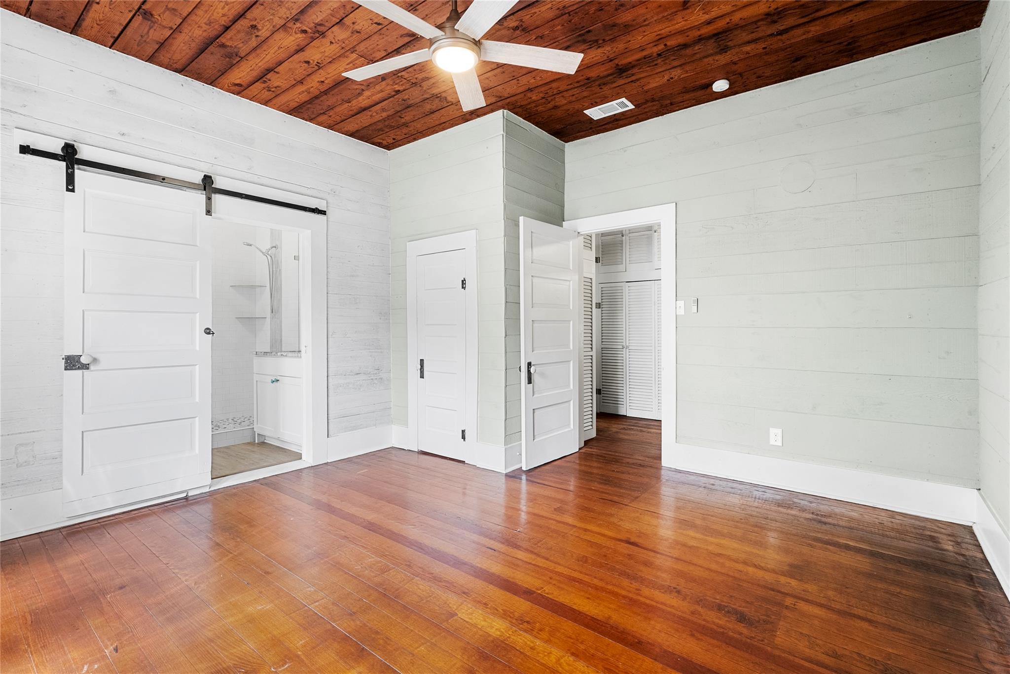 108 N Avenue B, Elgin, TX 78621