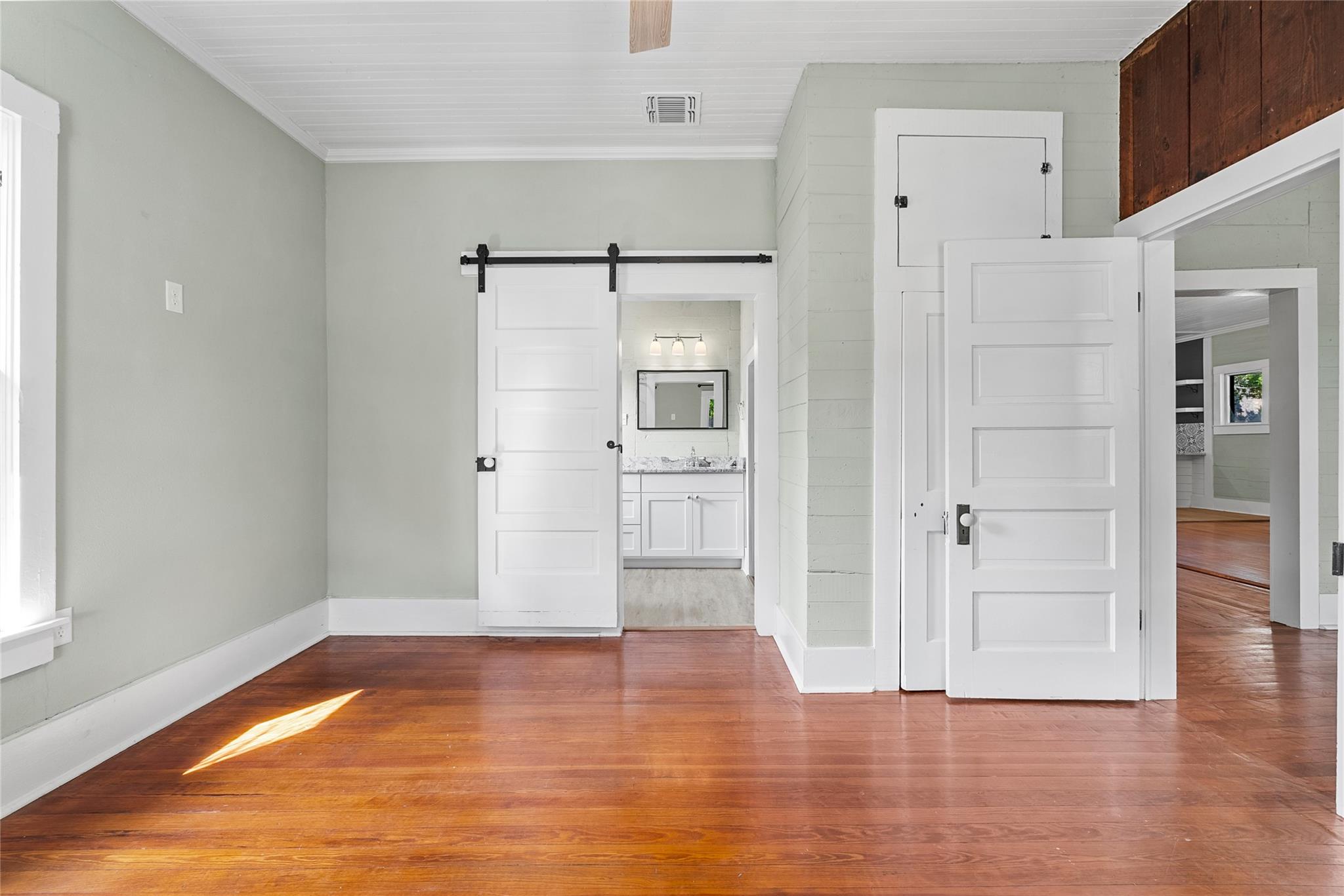 108 N Avenue B, Elgin, TX 78621