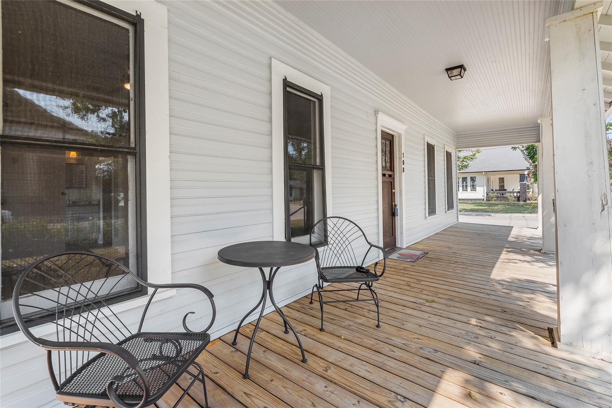 108 N Avenue B, Elgin, TX 78621