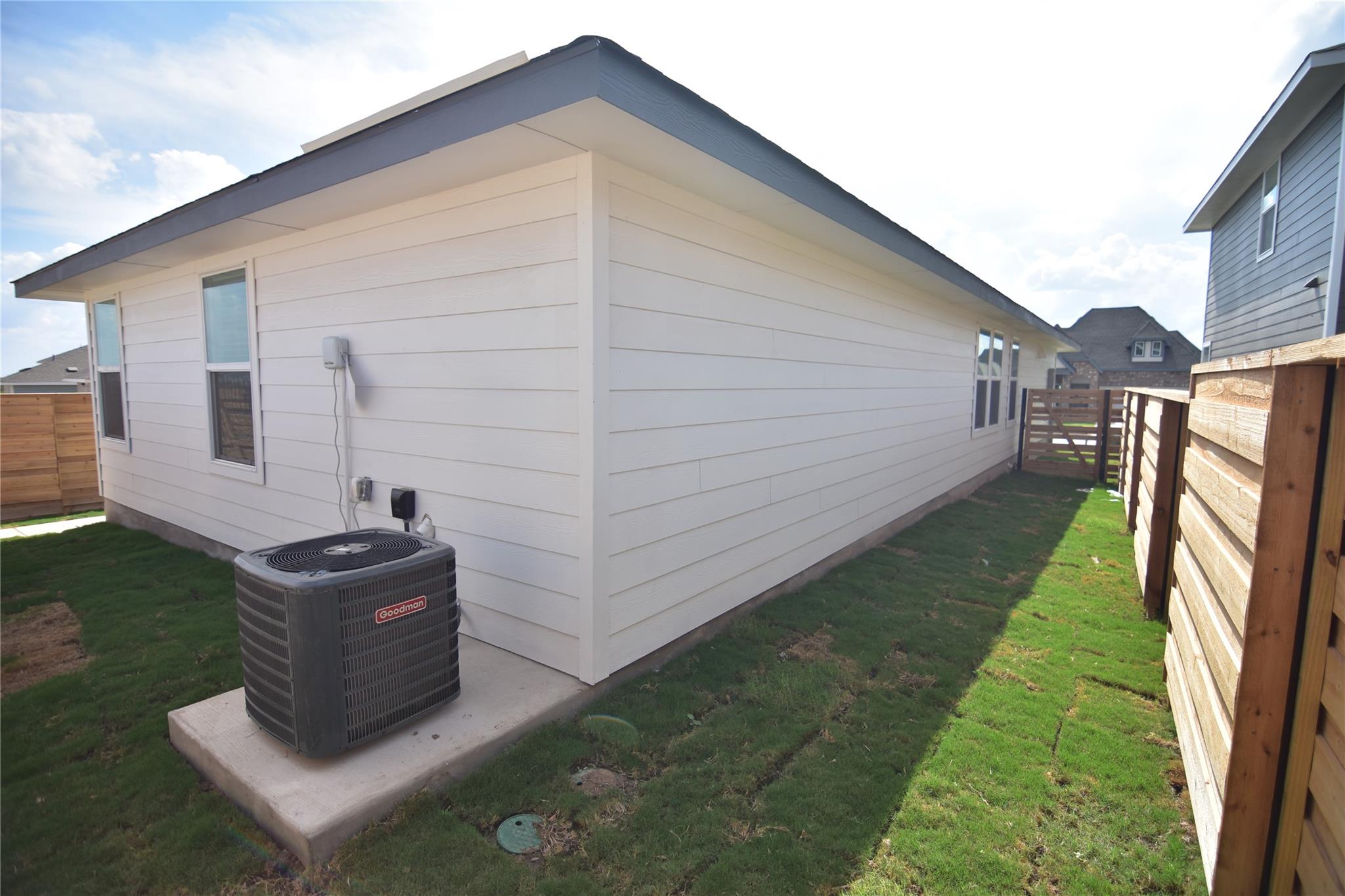 373 Keefer Ln, Kyle, TX 78640