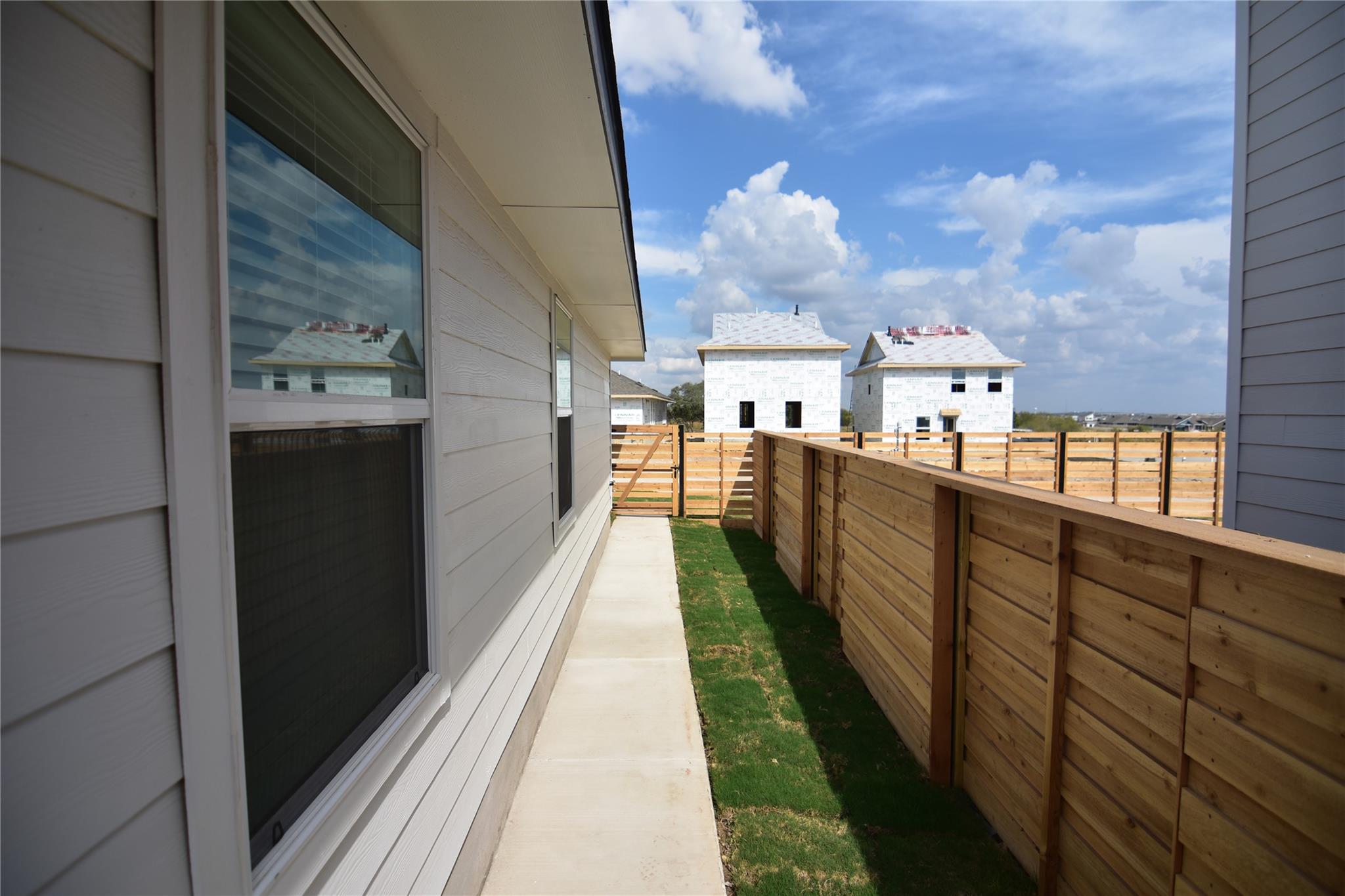 373 Keefer Ln, Kyle, TX 78640