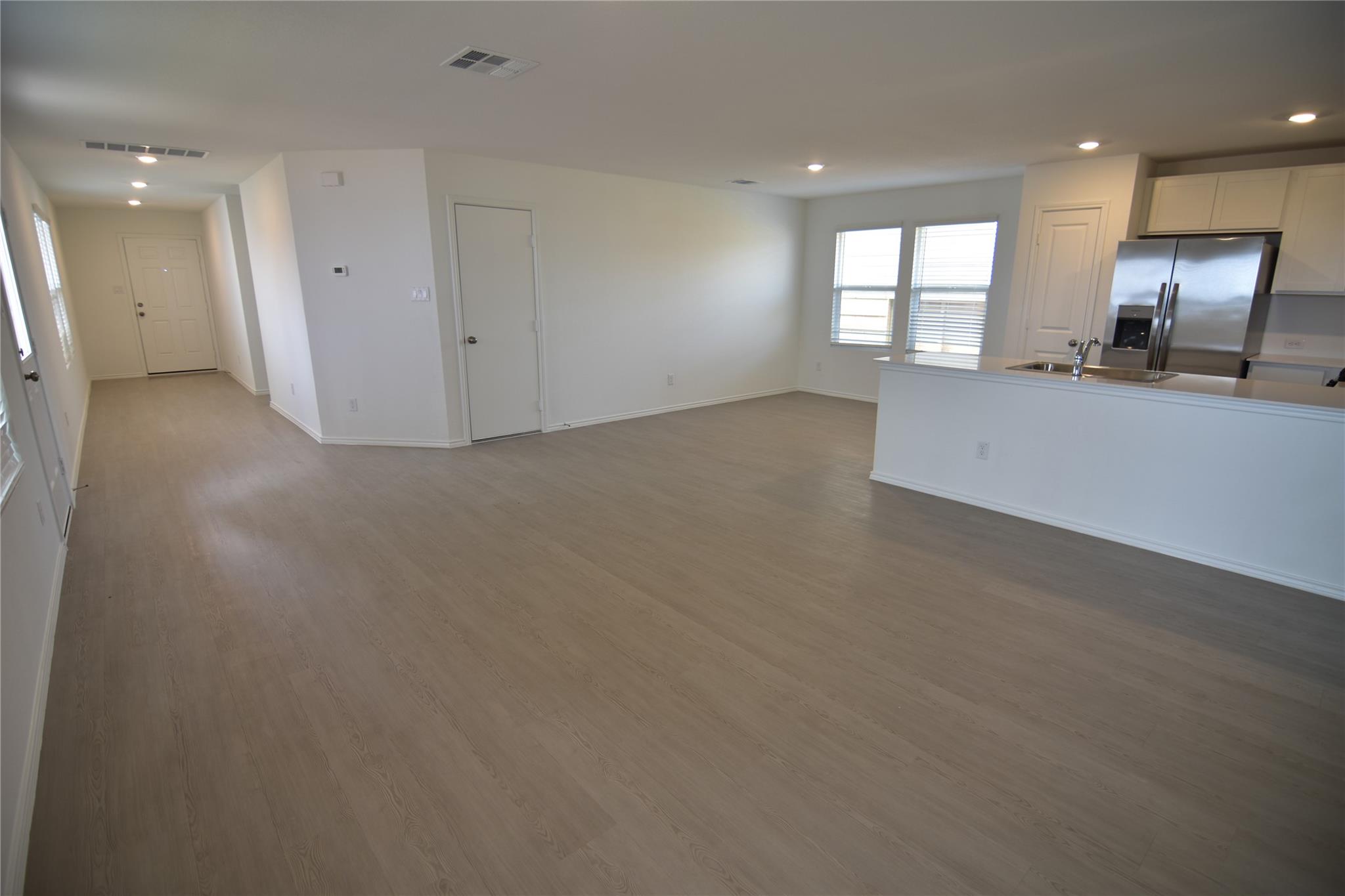 373 Keefer Ln, Kyle, TX 78640