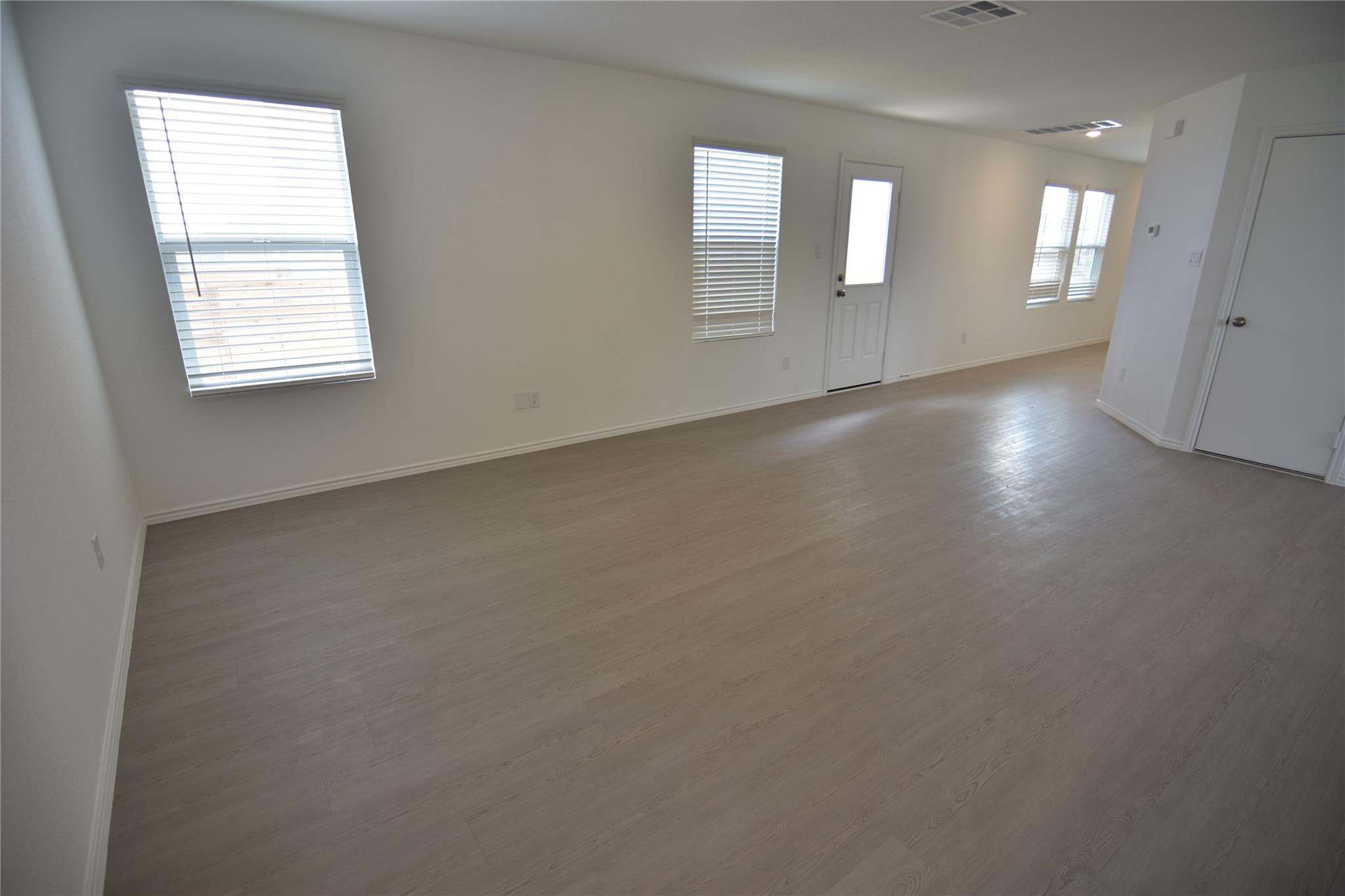 373 Keefer Ln, Kyle, TX 78640