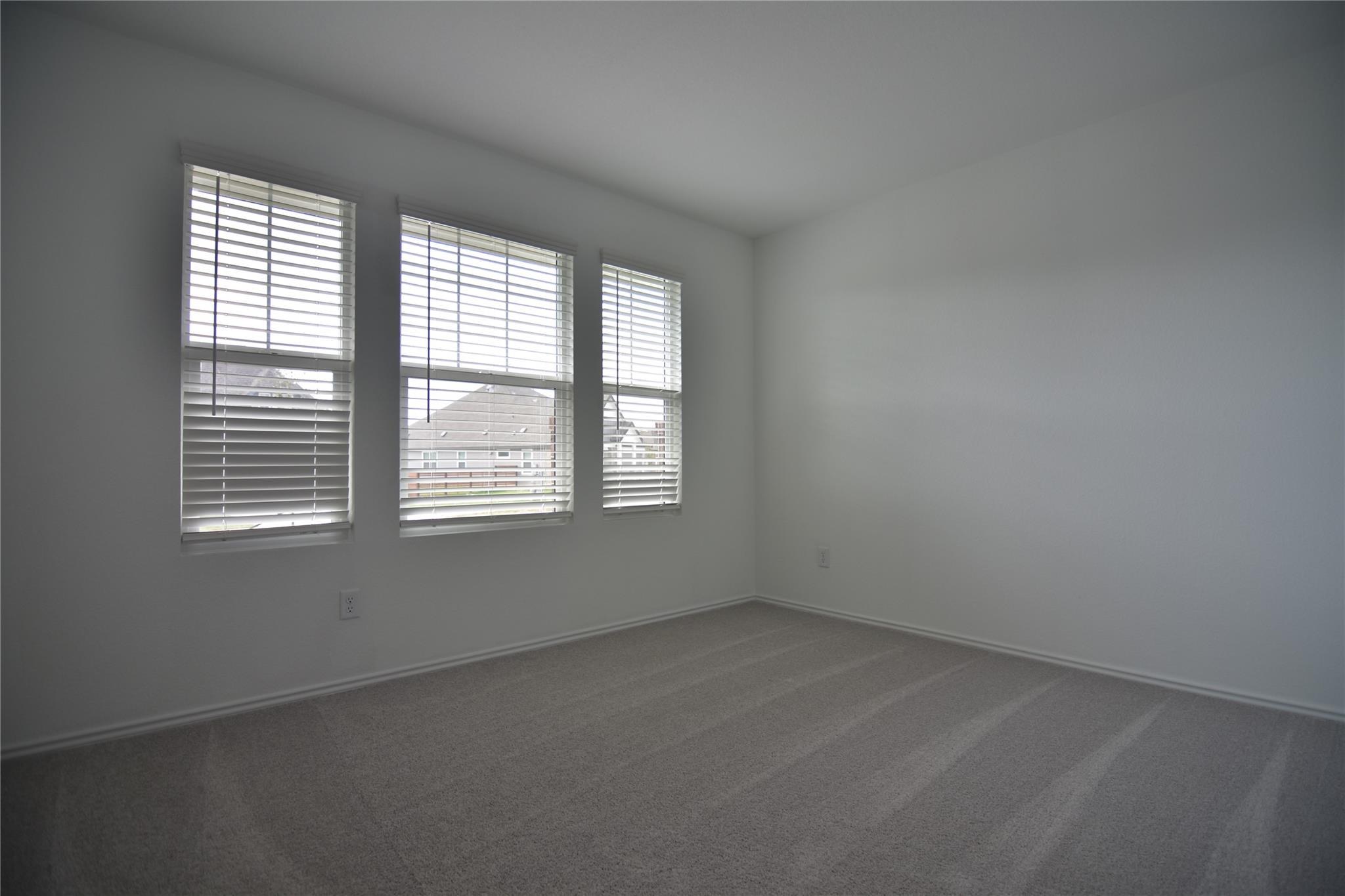 373 Keefer Ln, Kyle, TX 78640