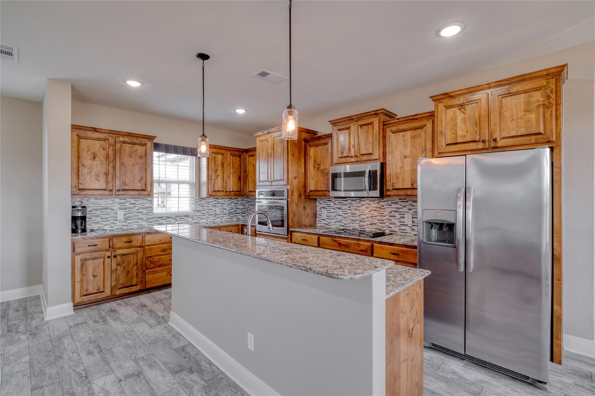 9812 Southshore Dr, Salado, TX 76571