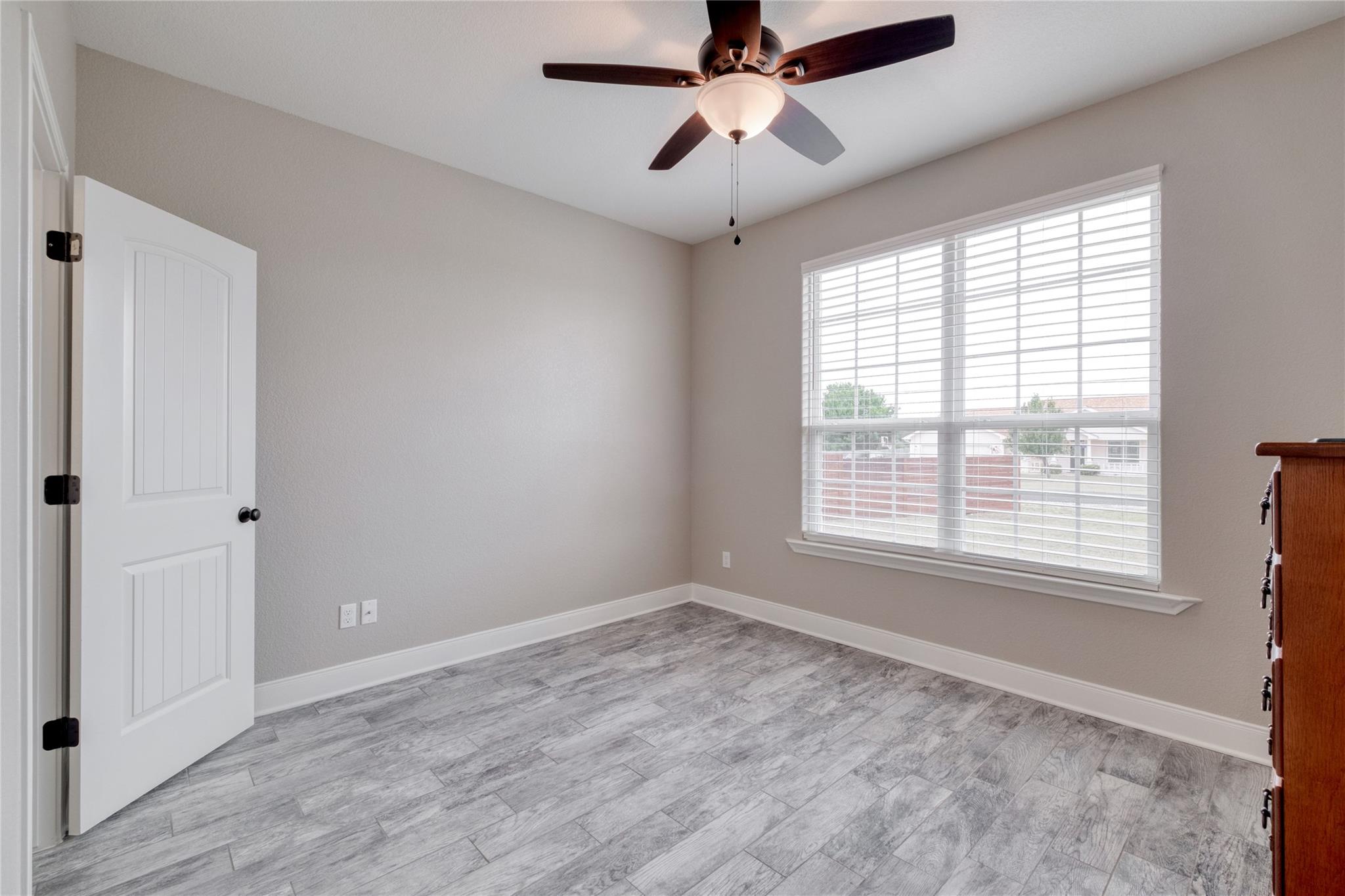 9812 Southshore Dr, Salado, TX 76571