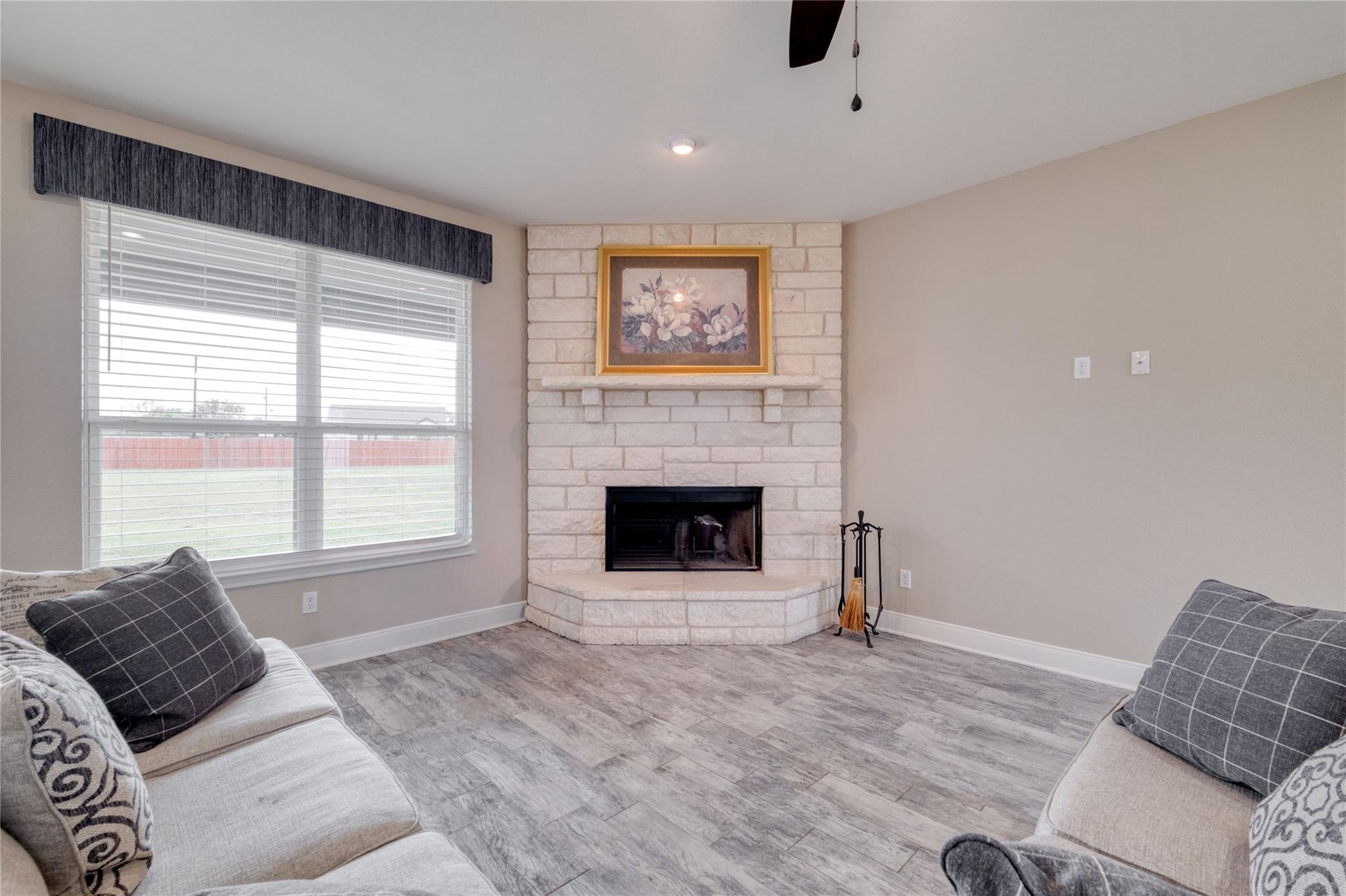 9812 Southshore Dr, Salado, TX 76571