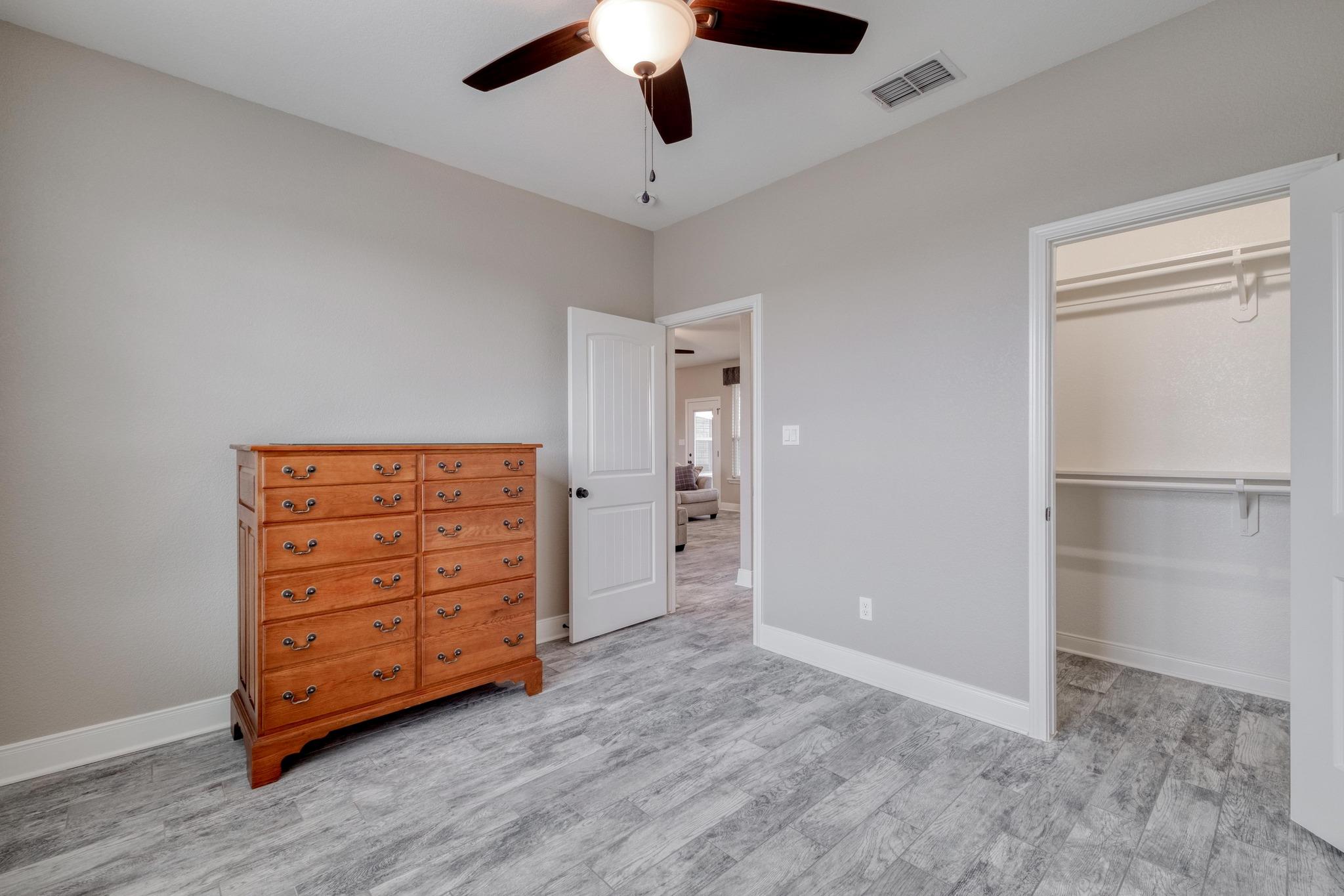 9812 Southshore Dr, Salado, TX 76571